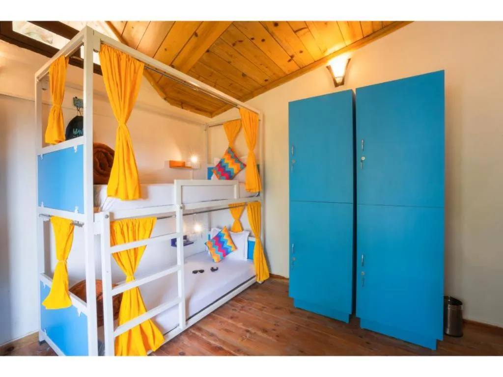 Bed in goSTOPS Mukteshwar