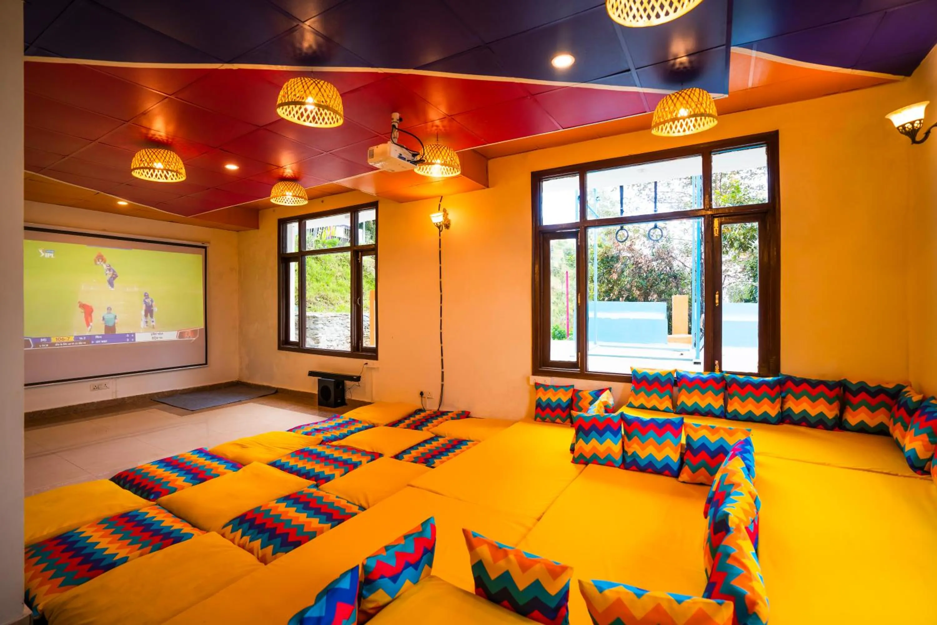 Seating area in goSTOPS Mukteshwar - Private Rooms and Dorms