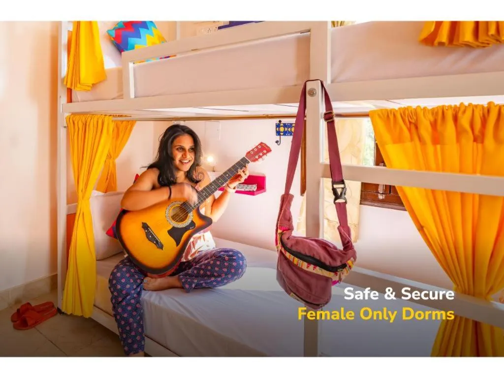 Bed in goSTOPS Mukteshwar