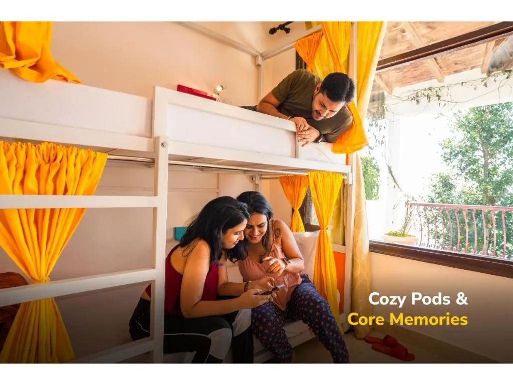 Bed in goSTOPS Mukteshwar