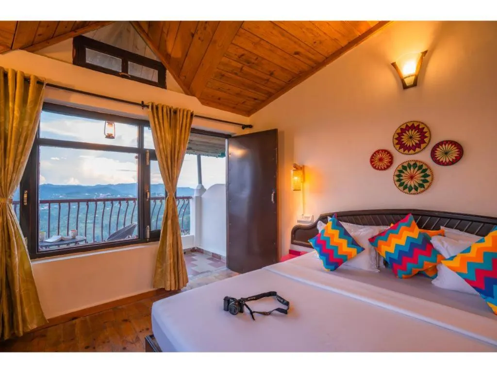 Bed in goSTOPS Mukteshwar