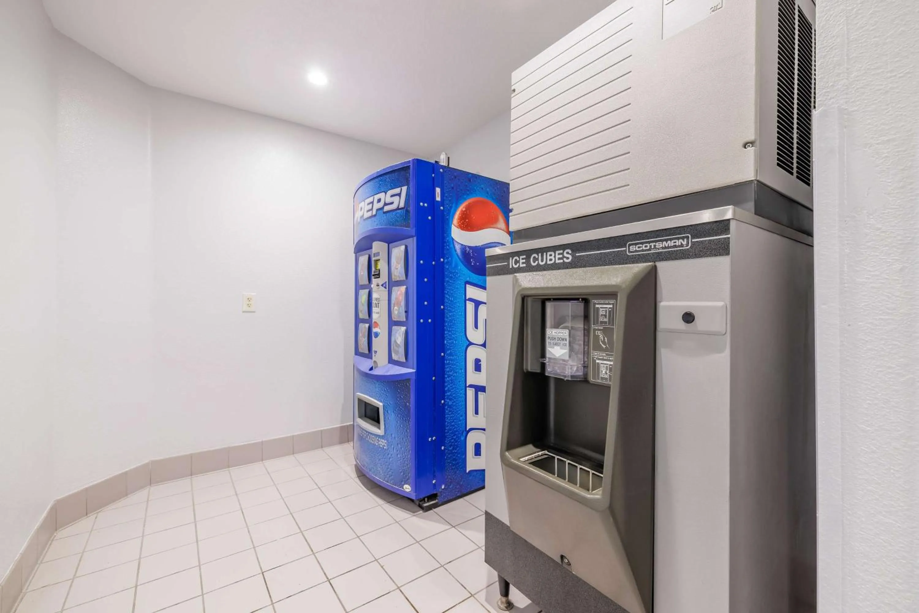 Property building in Motel 6-Auburn, CA