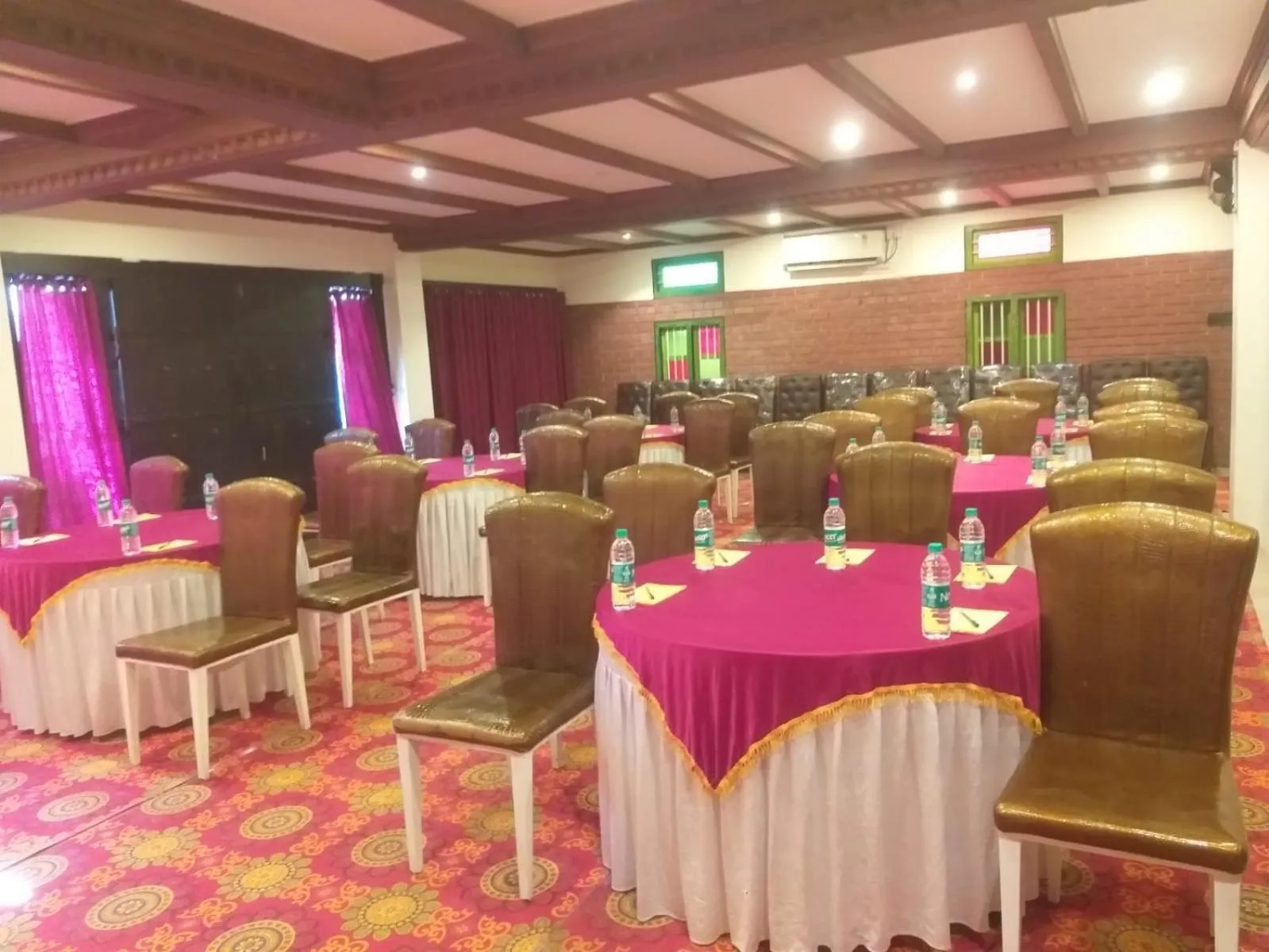 Banquet/Function facilities in Treebo Primeland Suites