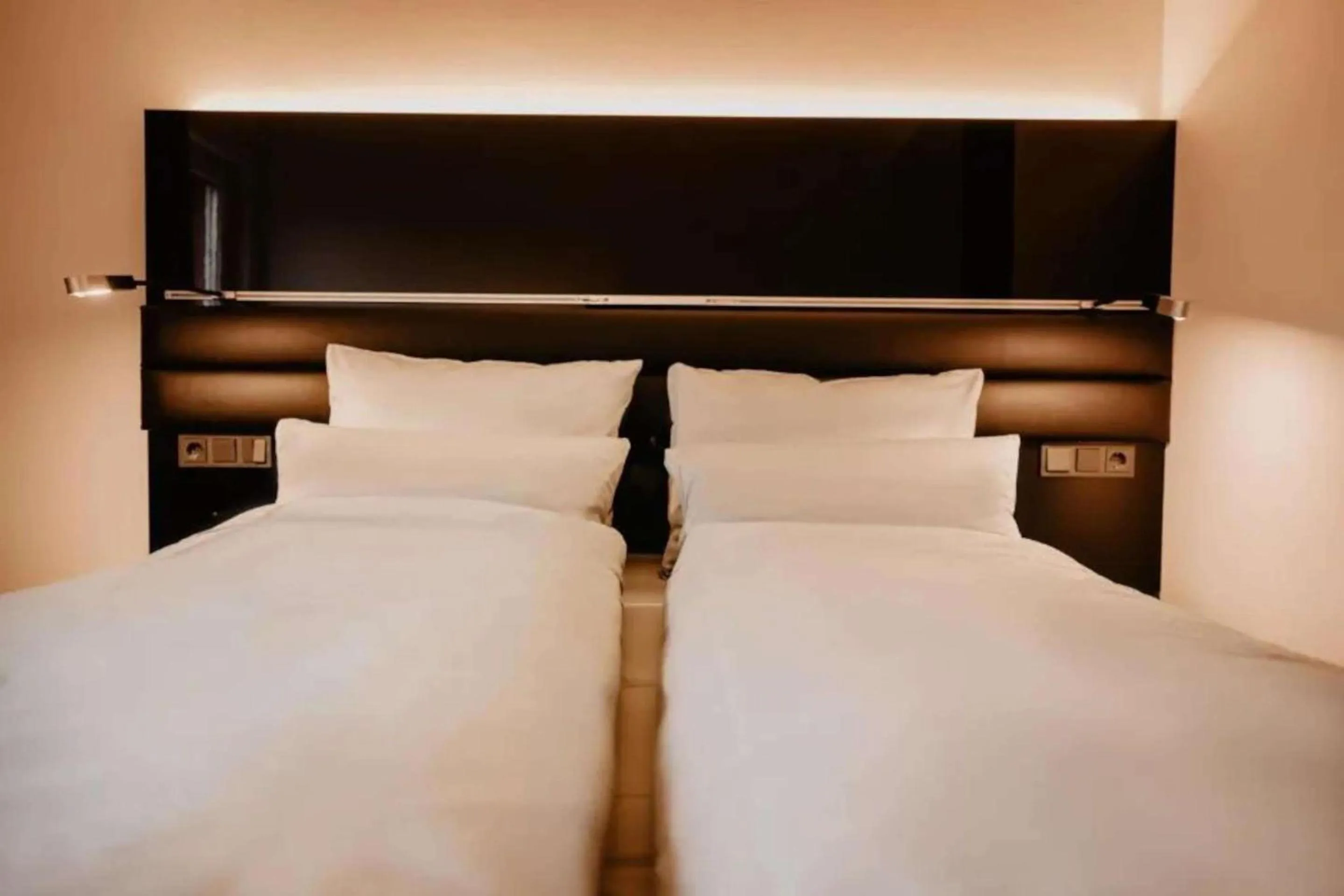 Bedroom, Bed in The Bridgge Grand Boutique Hotel