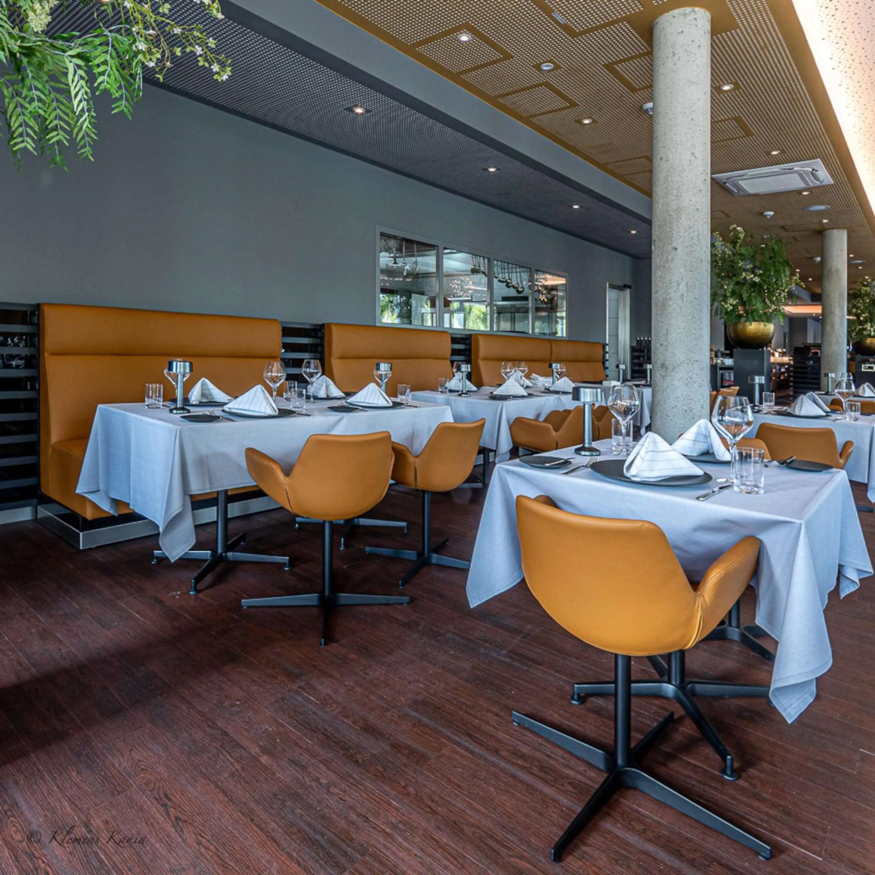 Restaurant/places to eat in The Bridgge Grand Boutique Hotel