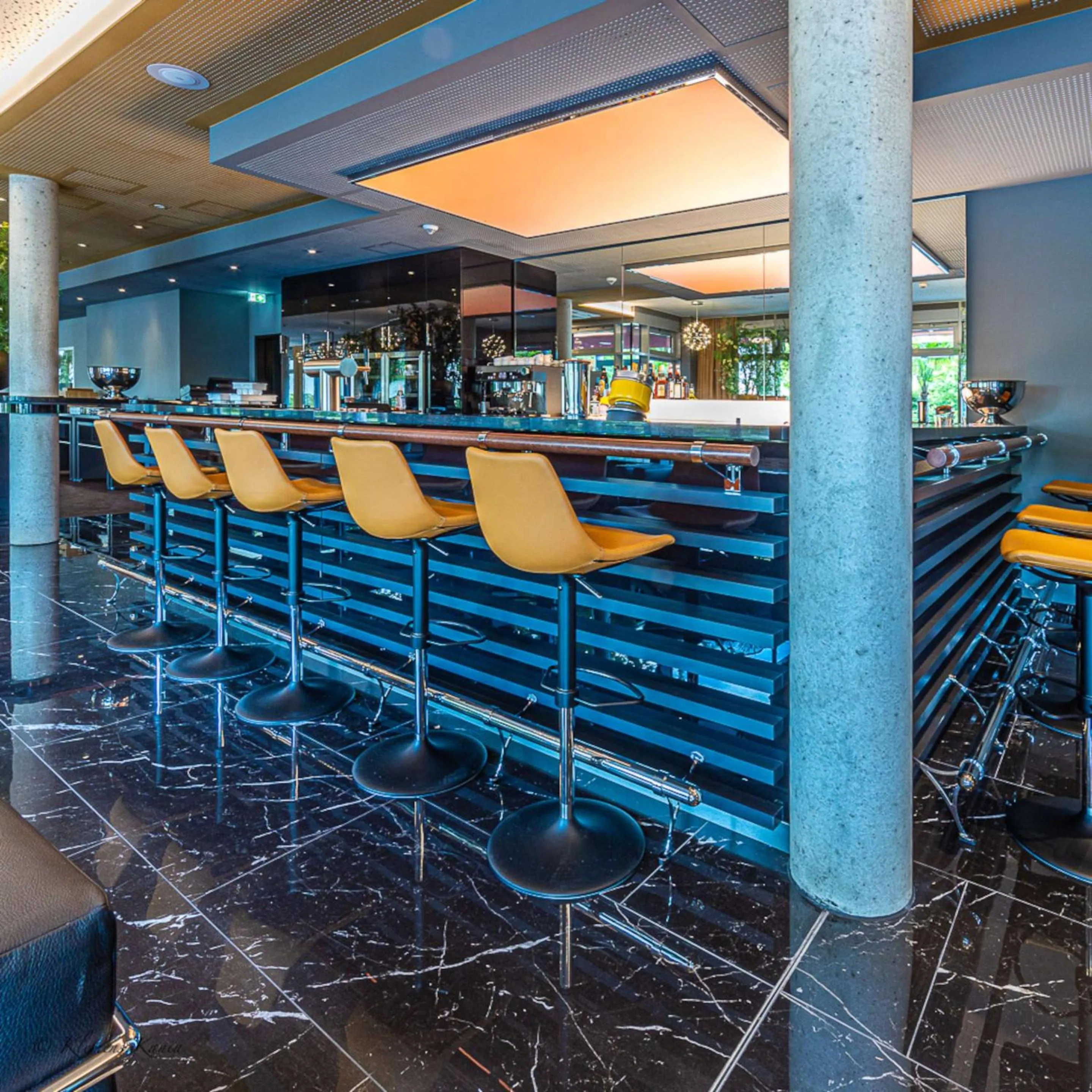 Lounge or bar in The Bridgge Grand Boutique Hotel