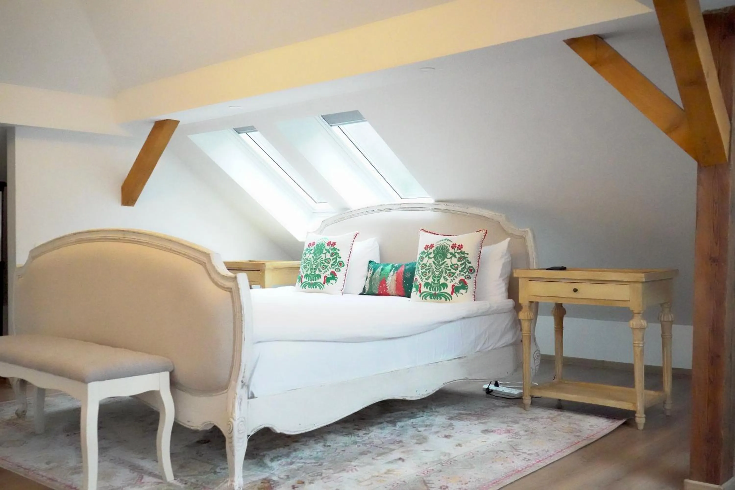 Bed in Nikolas Haus Central Location with Free Parking