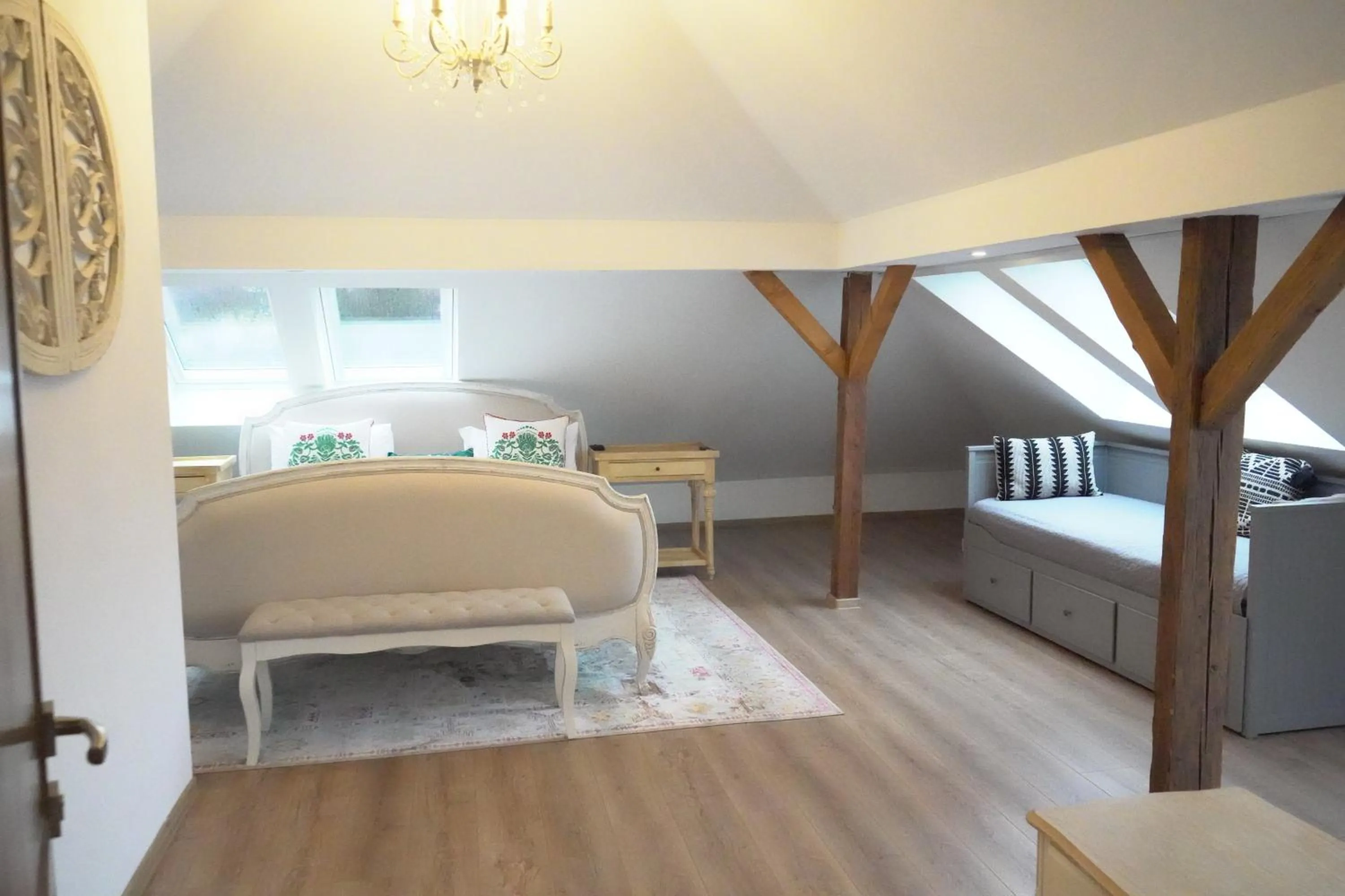 Bed in Nikolas Haus Central Location with Free Parking