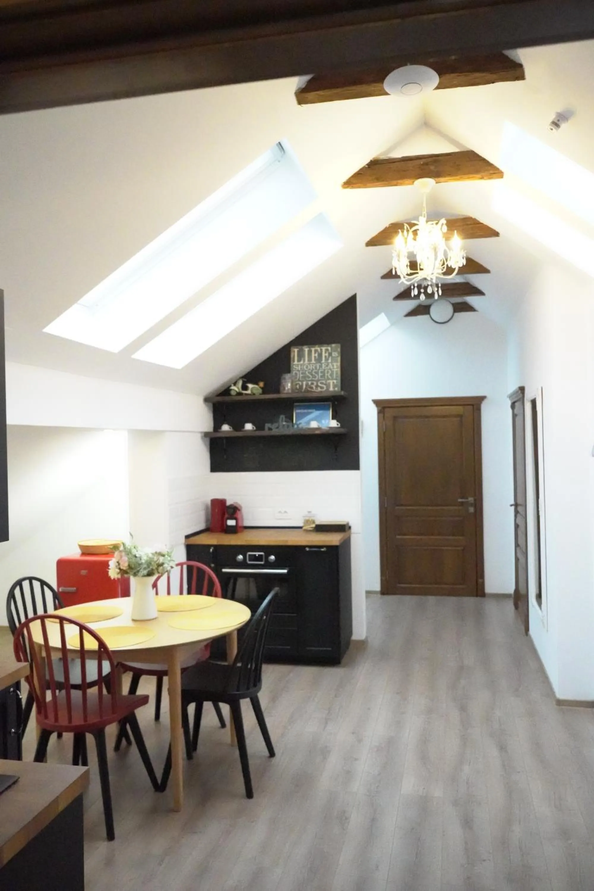 Nikolas Haus Central Location with Free Parking