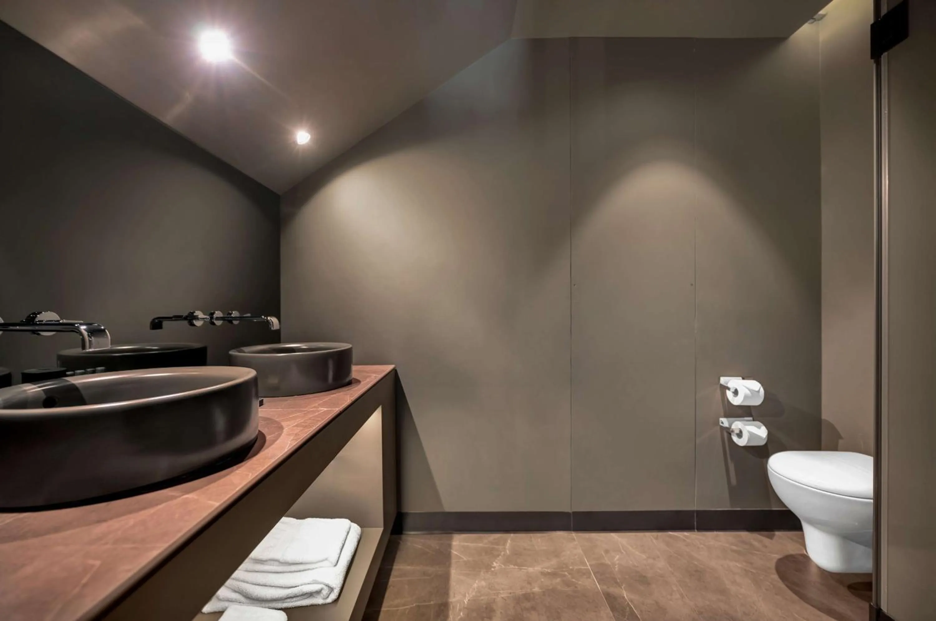 Bathroom in Hilton Porto Gaia