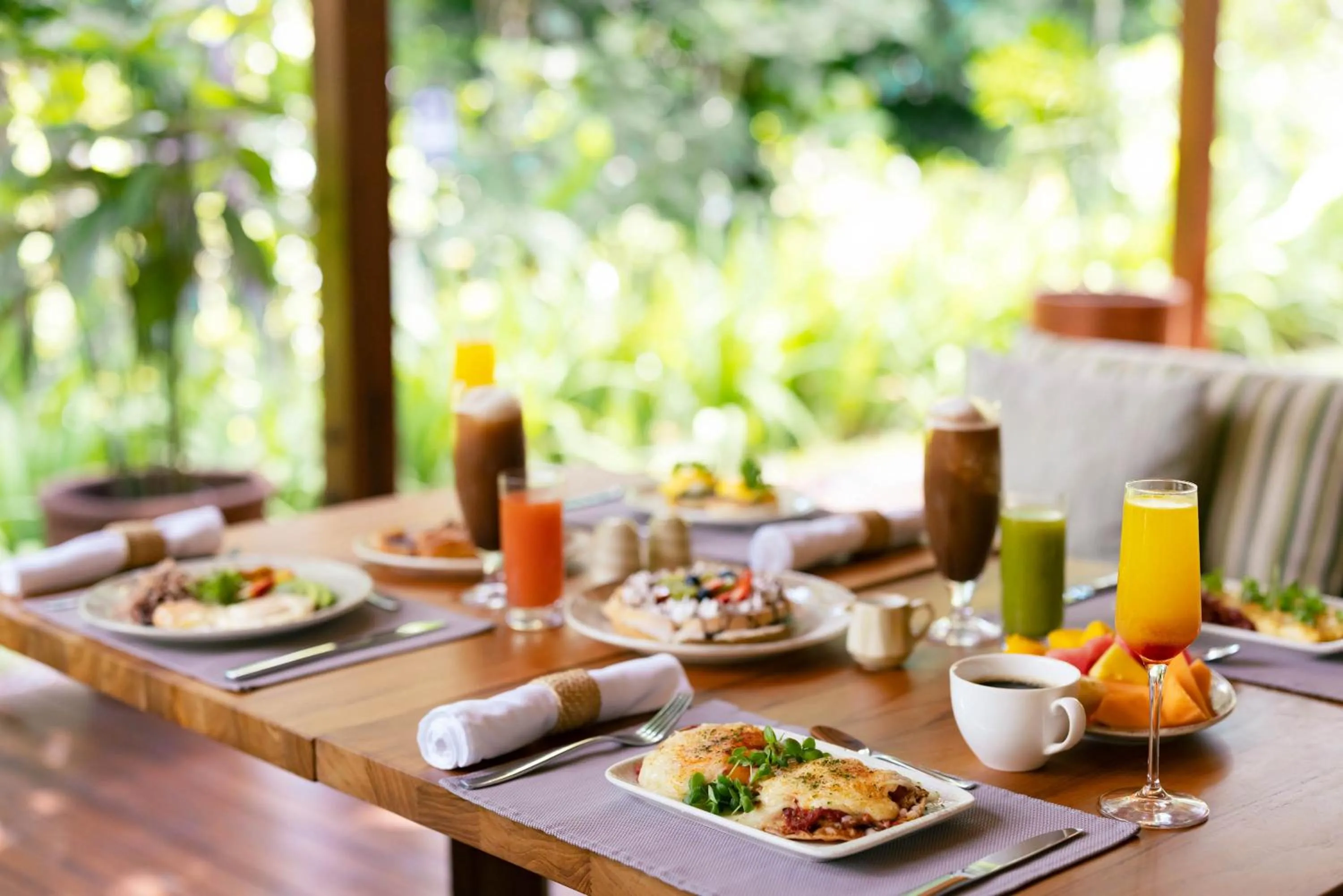 Breakfast in Botanika Osa Peninsula, Curio Collection By Hilton