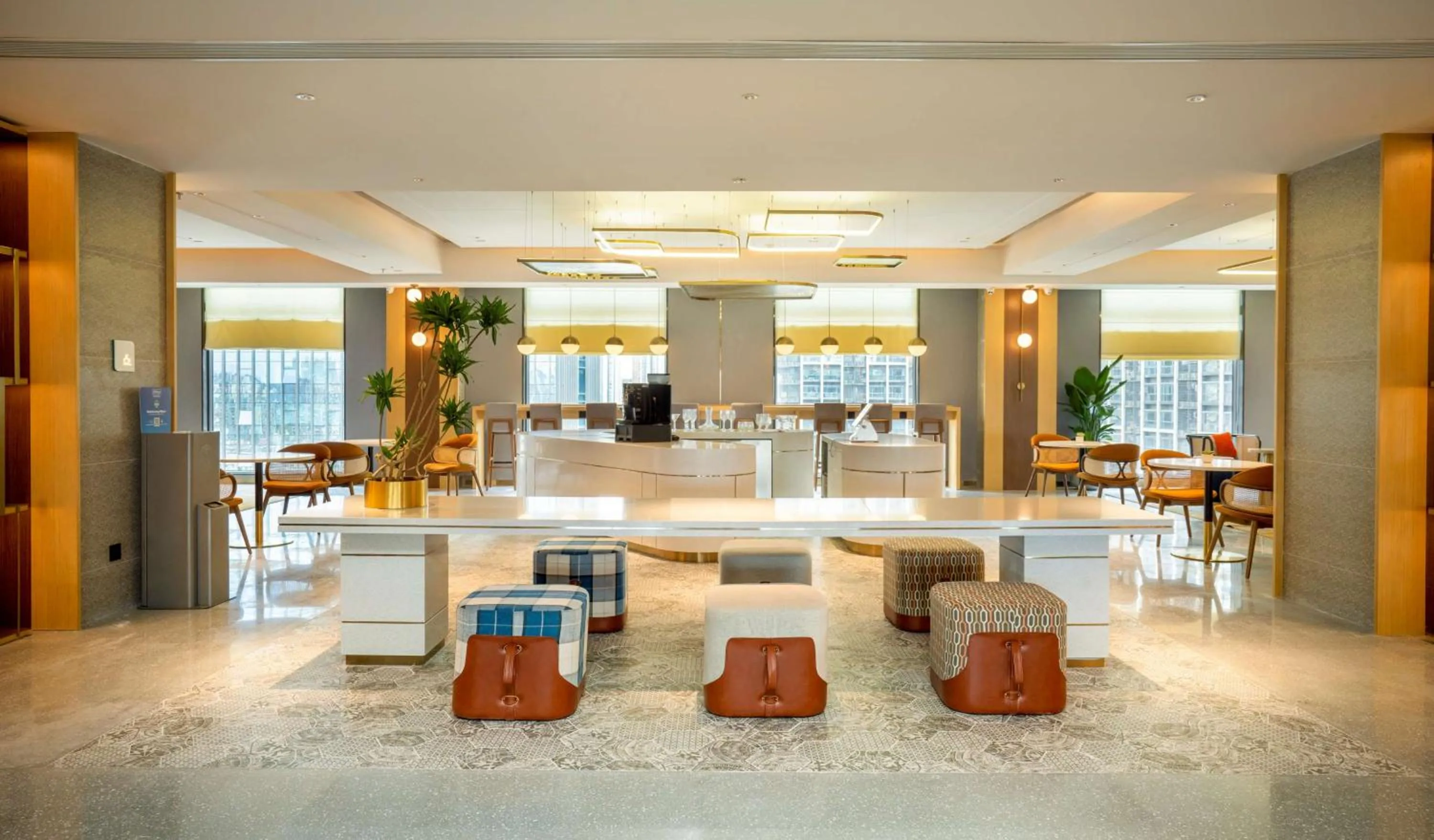 Lounge or bar in Hilton Garden Inn Shenzhen Nanshan Avenue