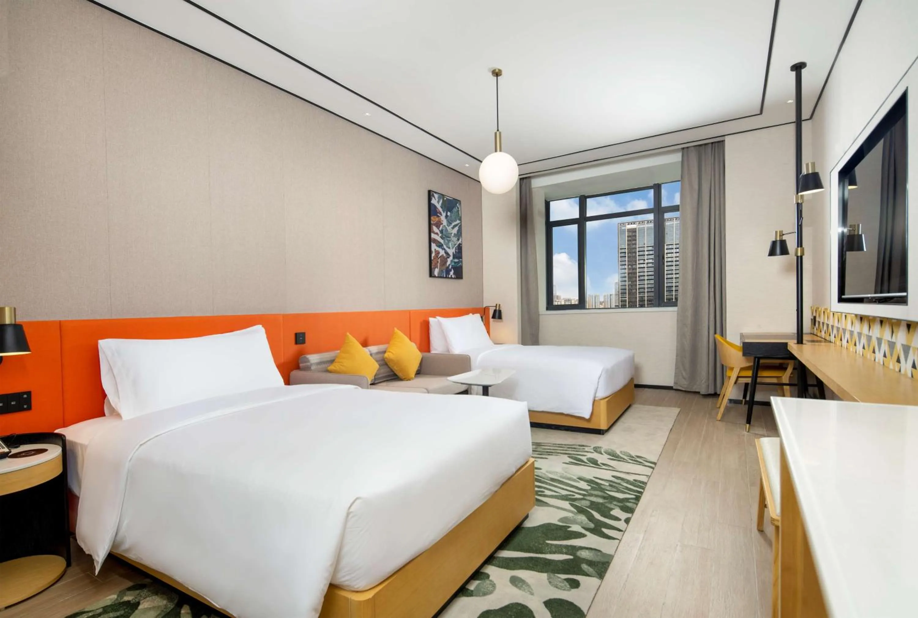 Bedroom, Bed in Hilton Garden Inn Shenzhen Nanshan Avenue