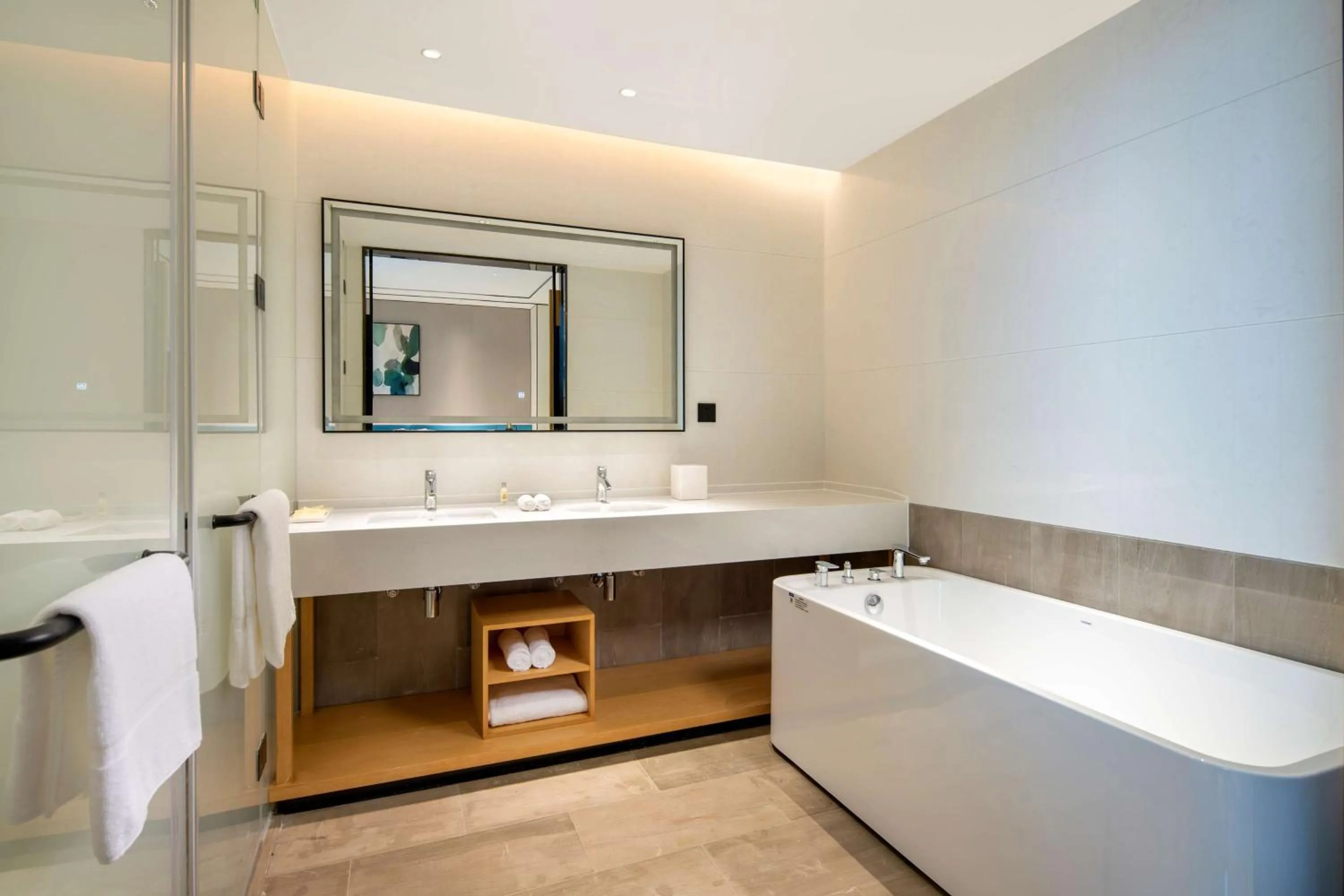Bathroom in Hilton Garden Inn Shenzhen Nanshan Avenue