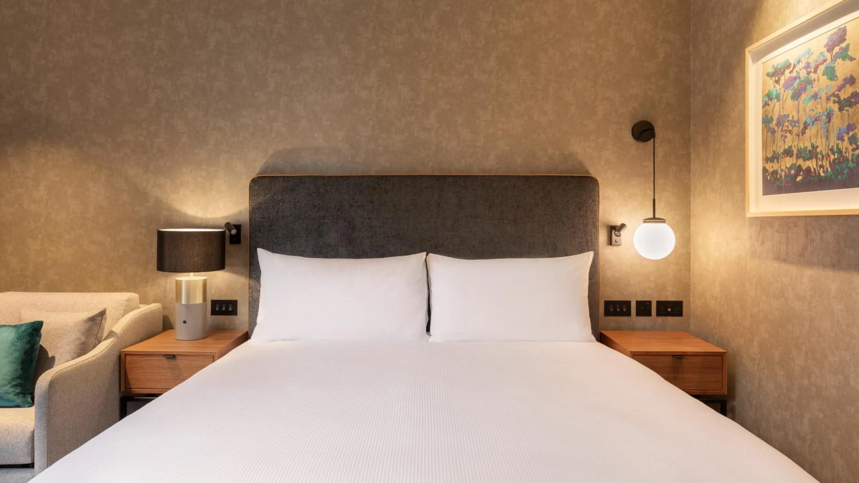 Bed in Hilton Woking