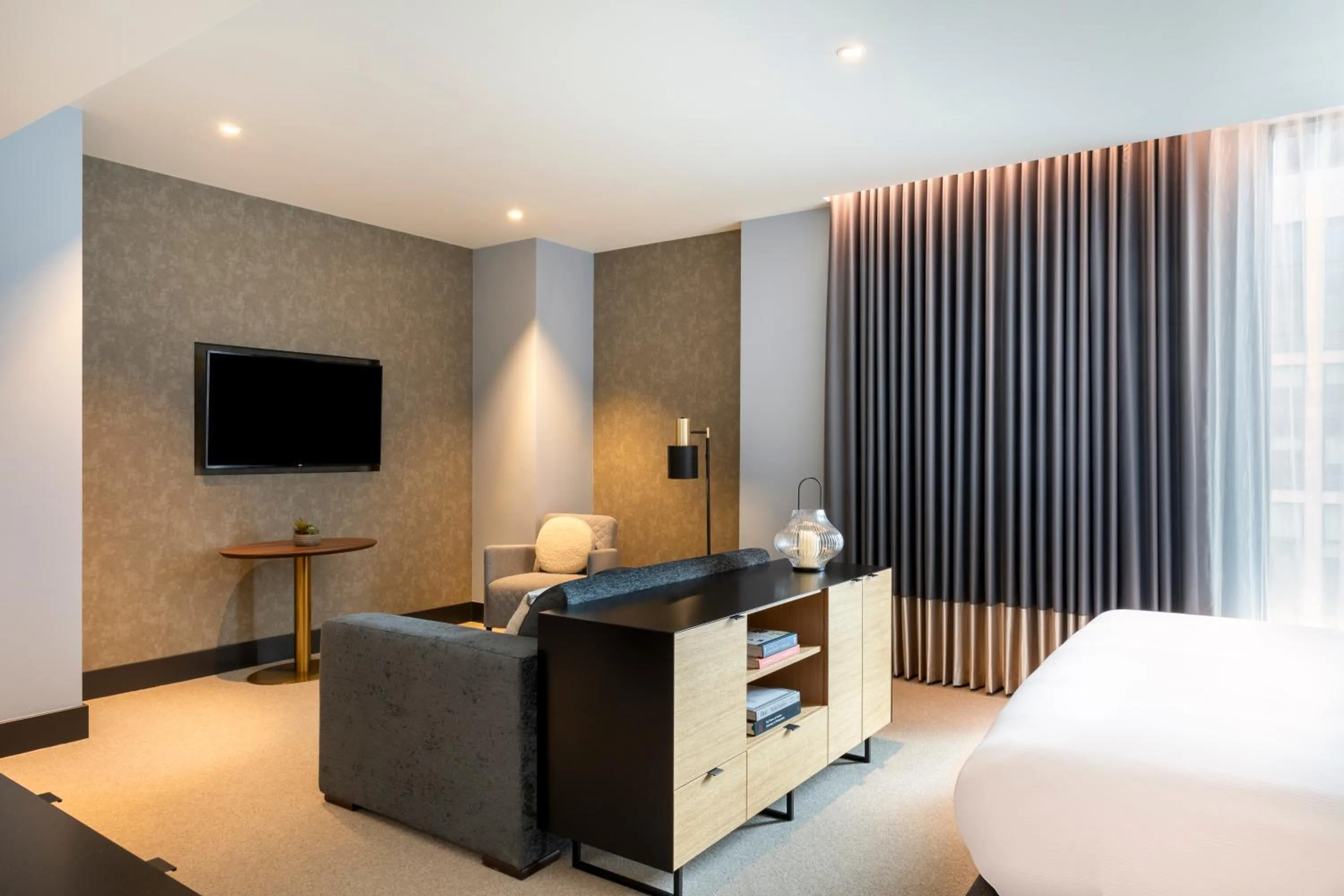 Bed in Hilton Woking