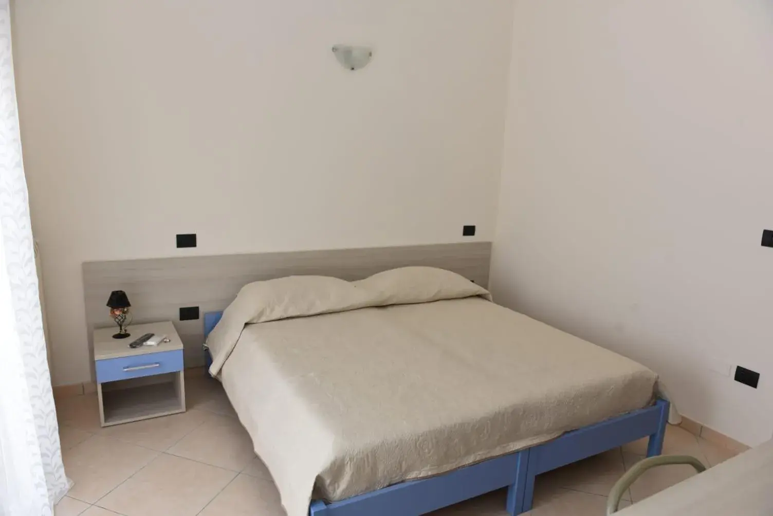Twin Room with Bathroom - single occupancy in Villa Chiara Twin Room with Bathroom - single occupancy in Villa Chiara