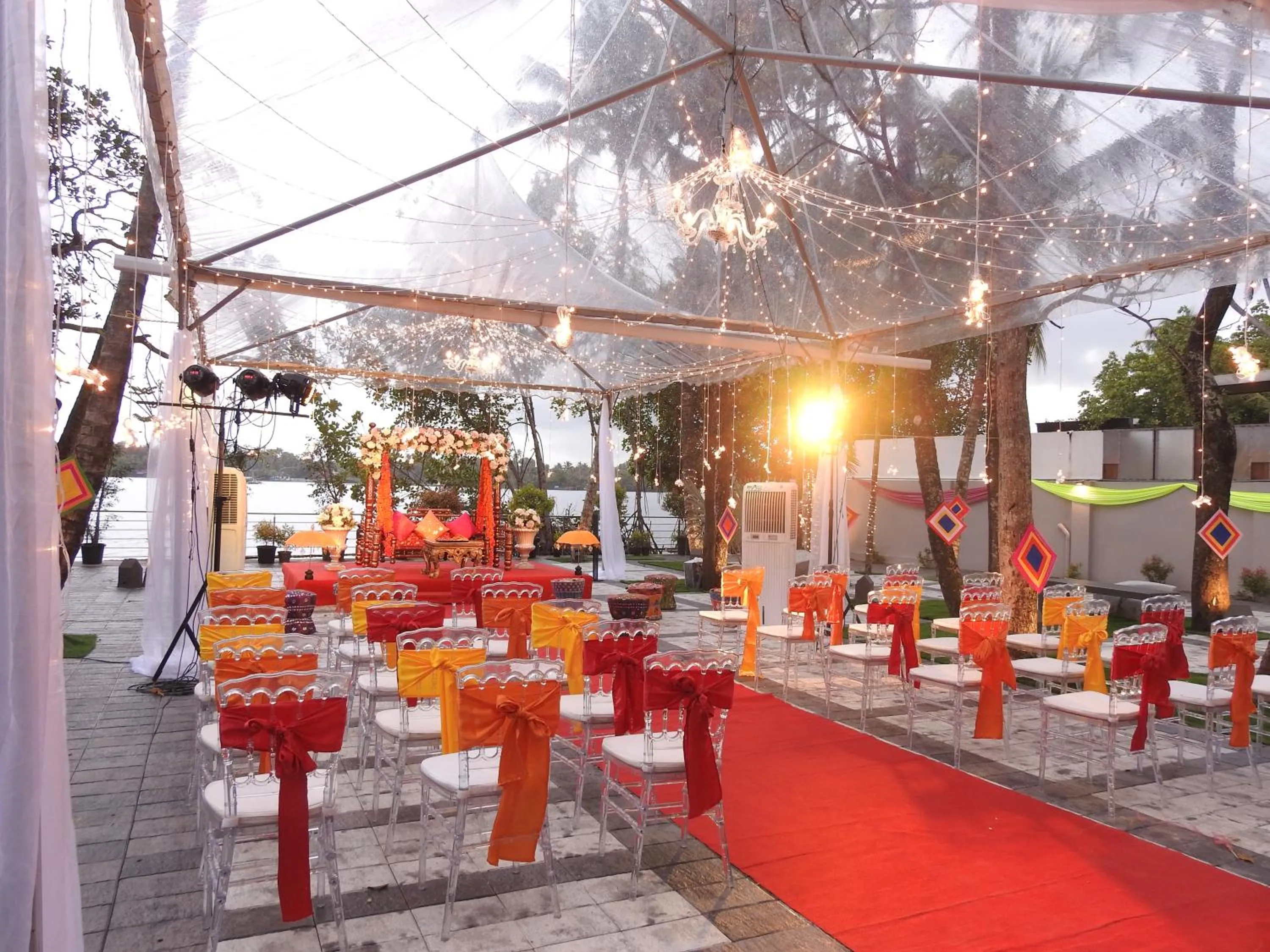 Entertainment in Lago Leisure Resort & Spa