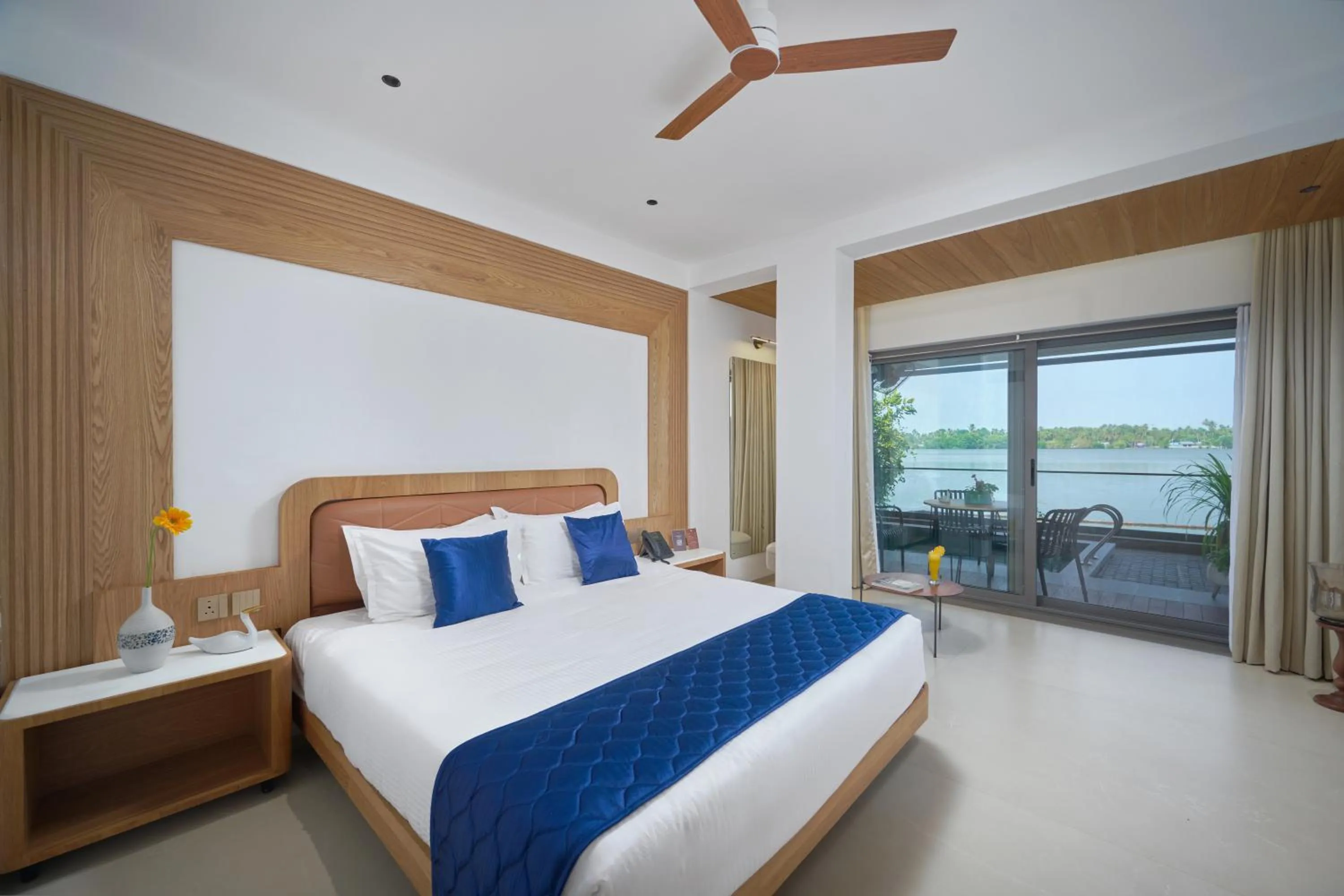 Bed in Lago Leisure Resort & Spa