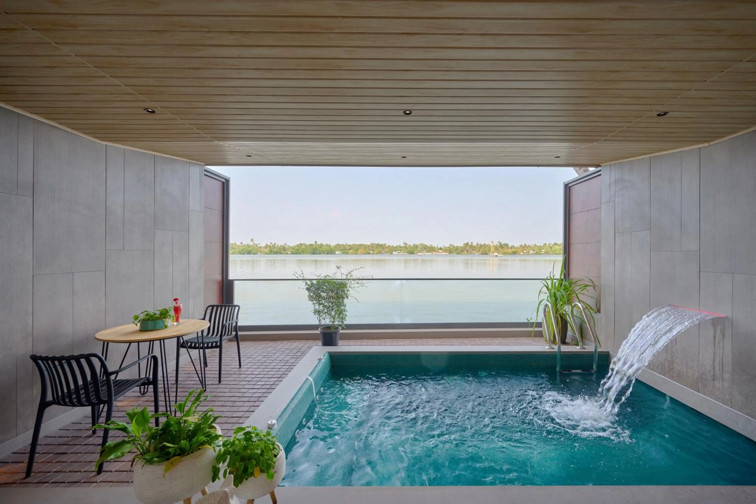 Lago Leisure Resort & Spa