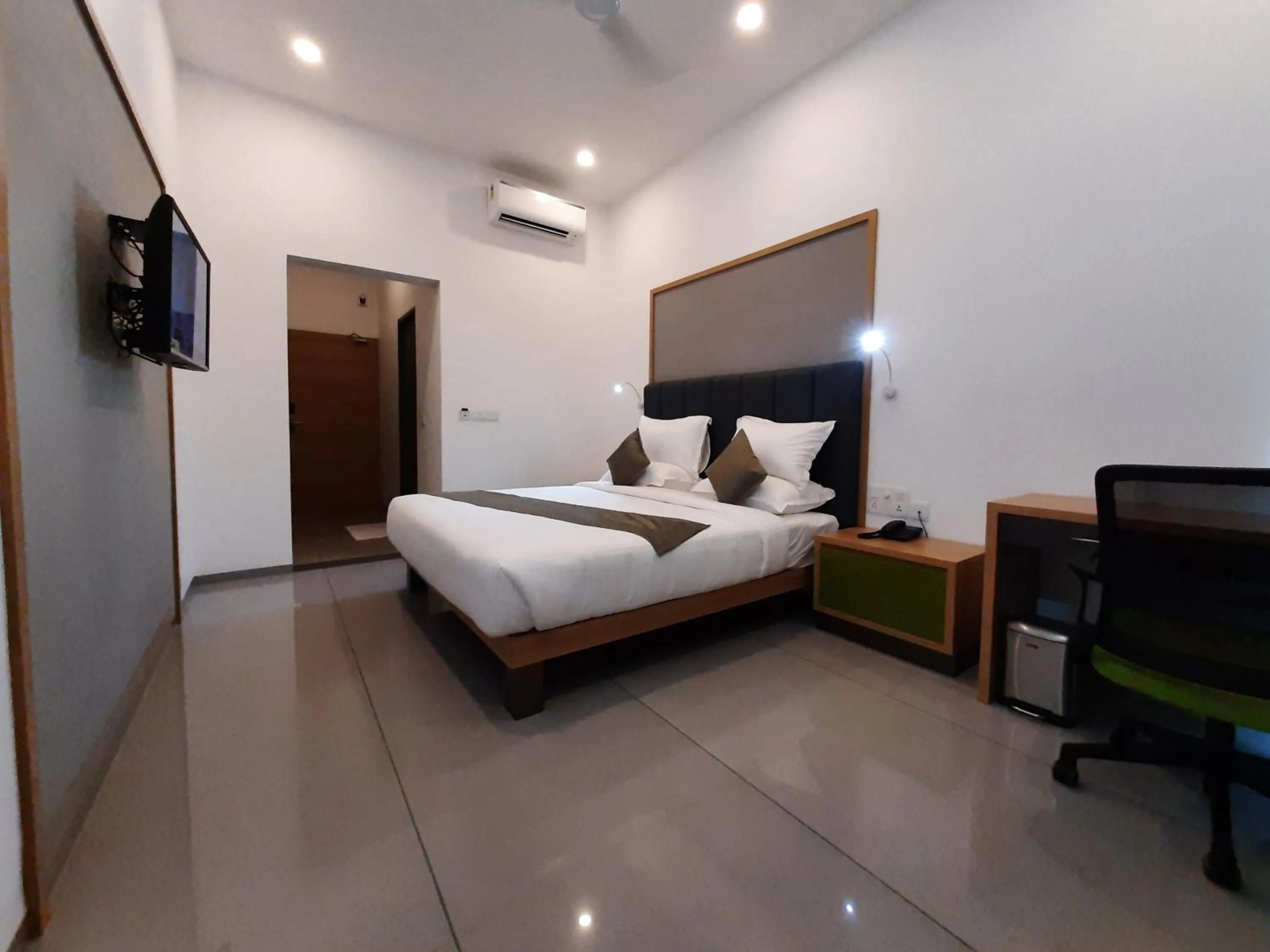 Bedroom, Bed in Lago Leisure Resort & Spa