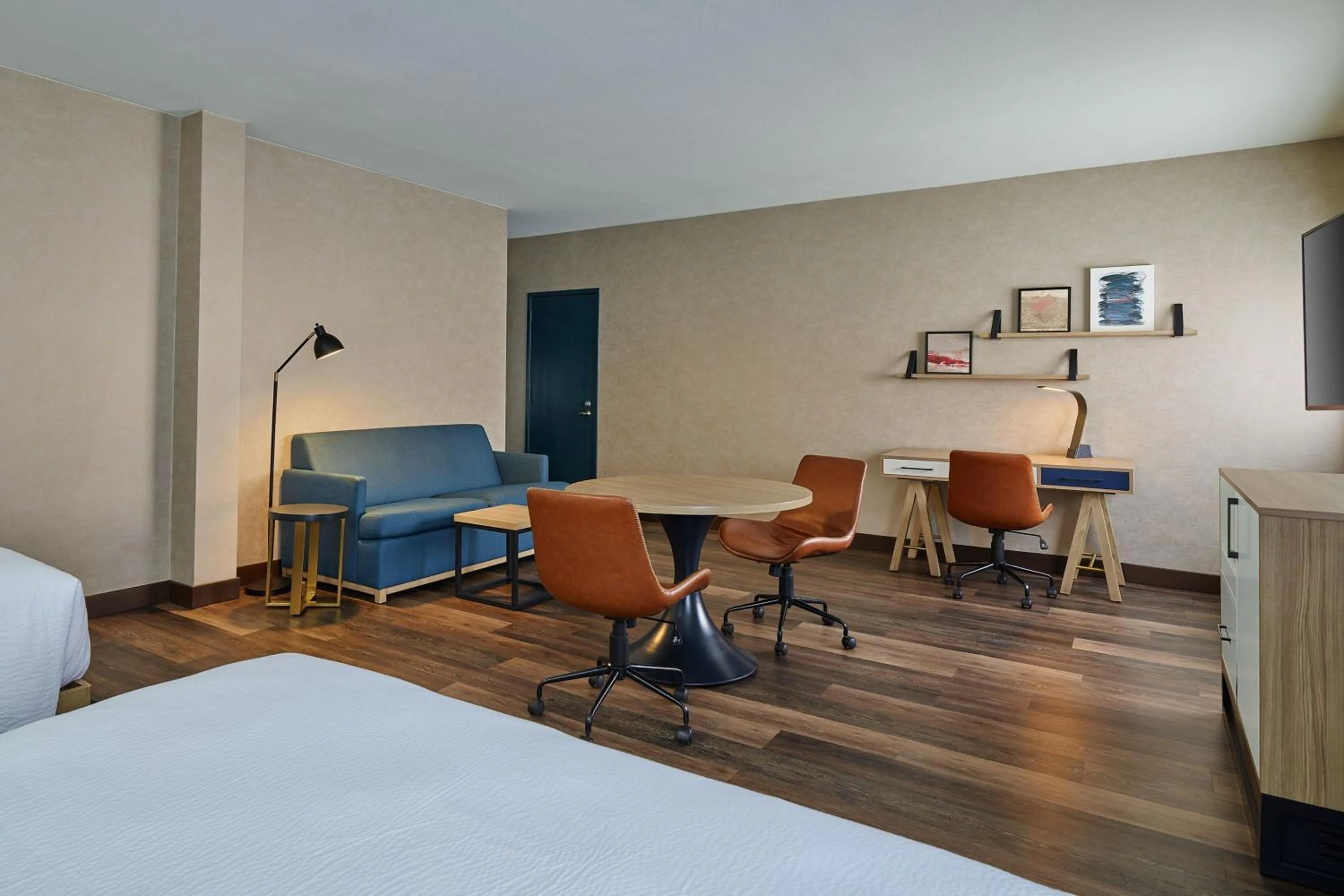 Bedroom, Bed in Four Points by Sheraton Salt Lake City Airport