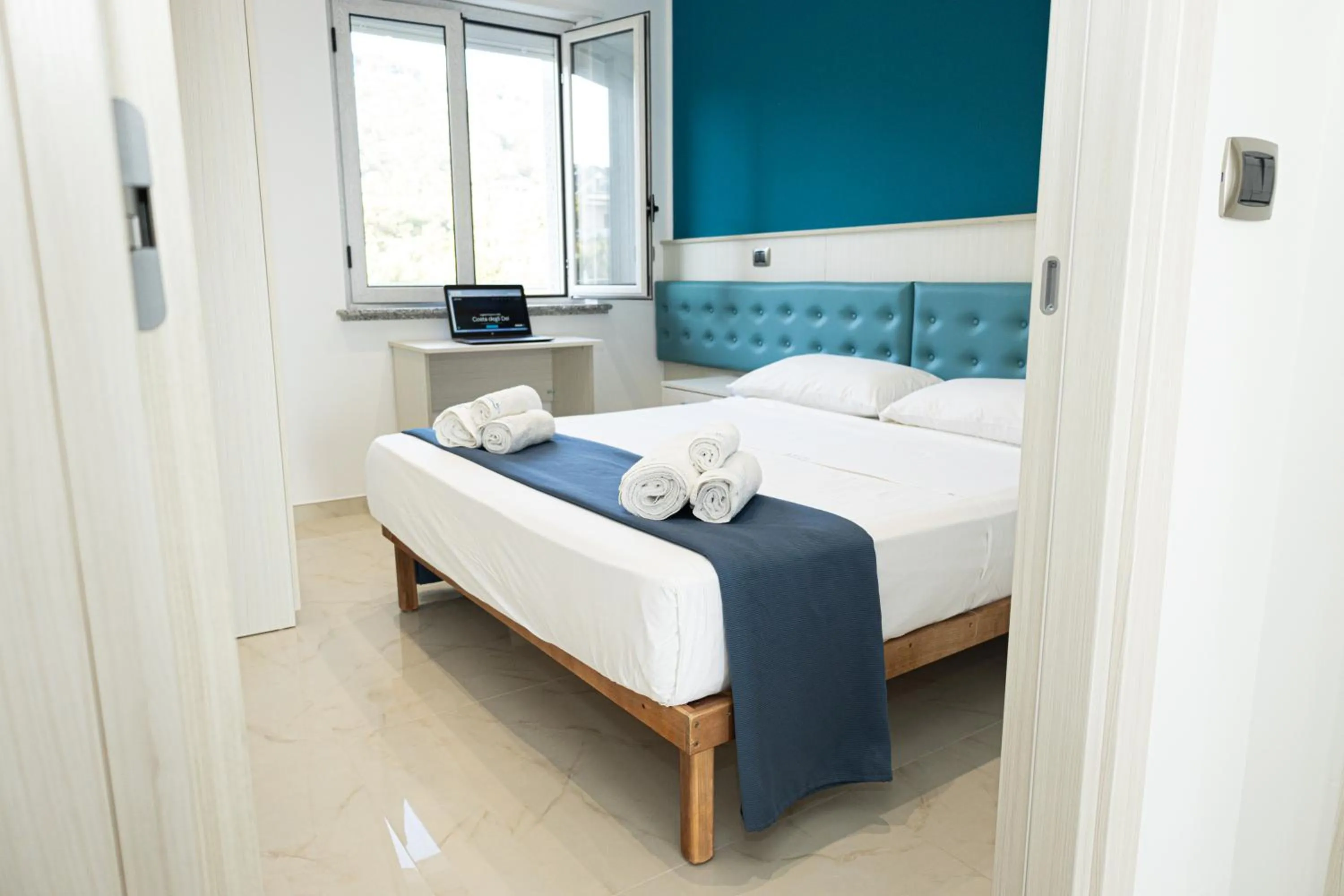 LA PERLA MARE- Wi-fi and free parking