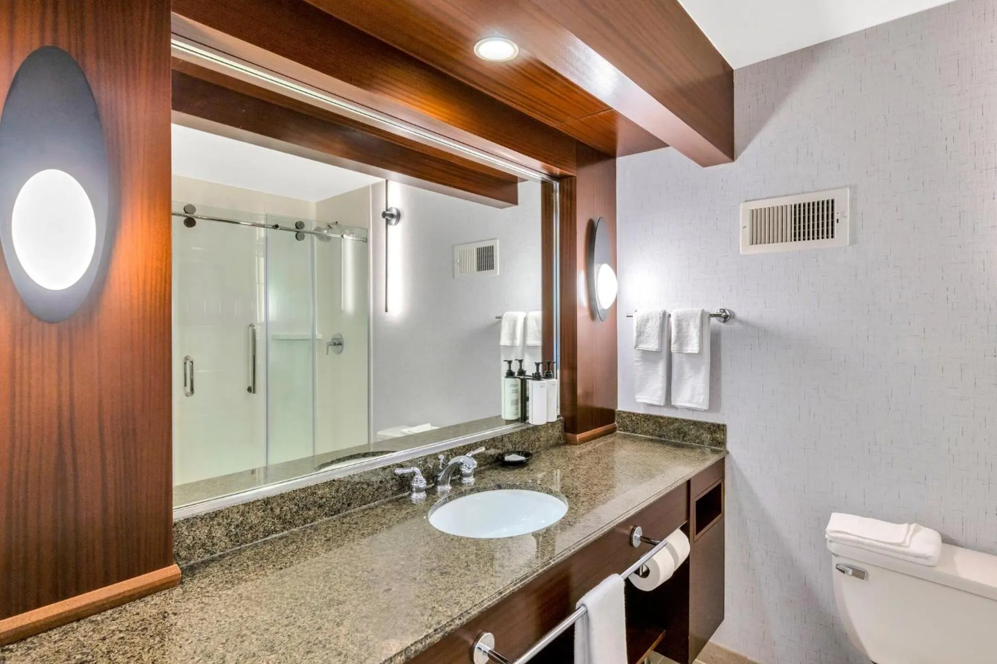 Photo of the whole room in Crowne Plaza Hotel Foster City-San Mateo by IHG