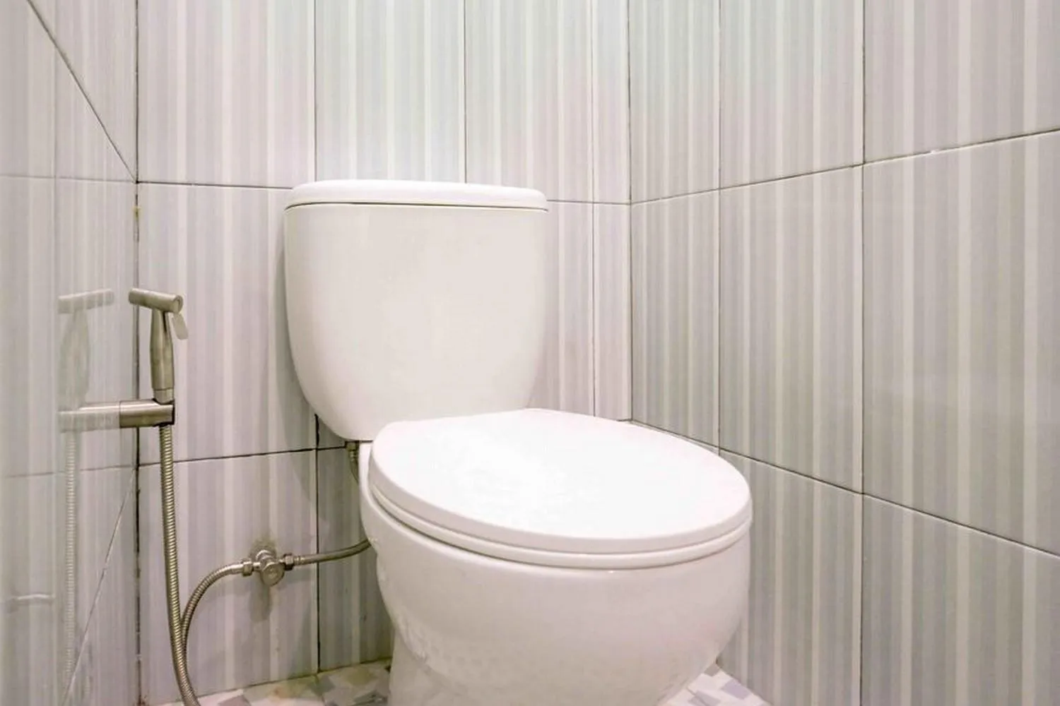 Bathroom in Griya Zukarnaen Syariah near Universitas Mercubuana Yogyakarta RedPartner