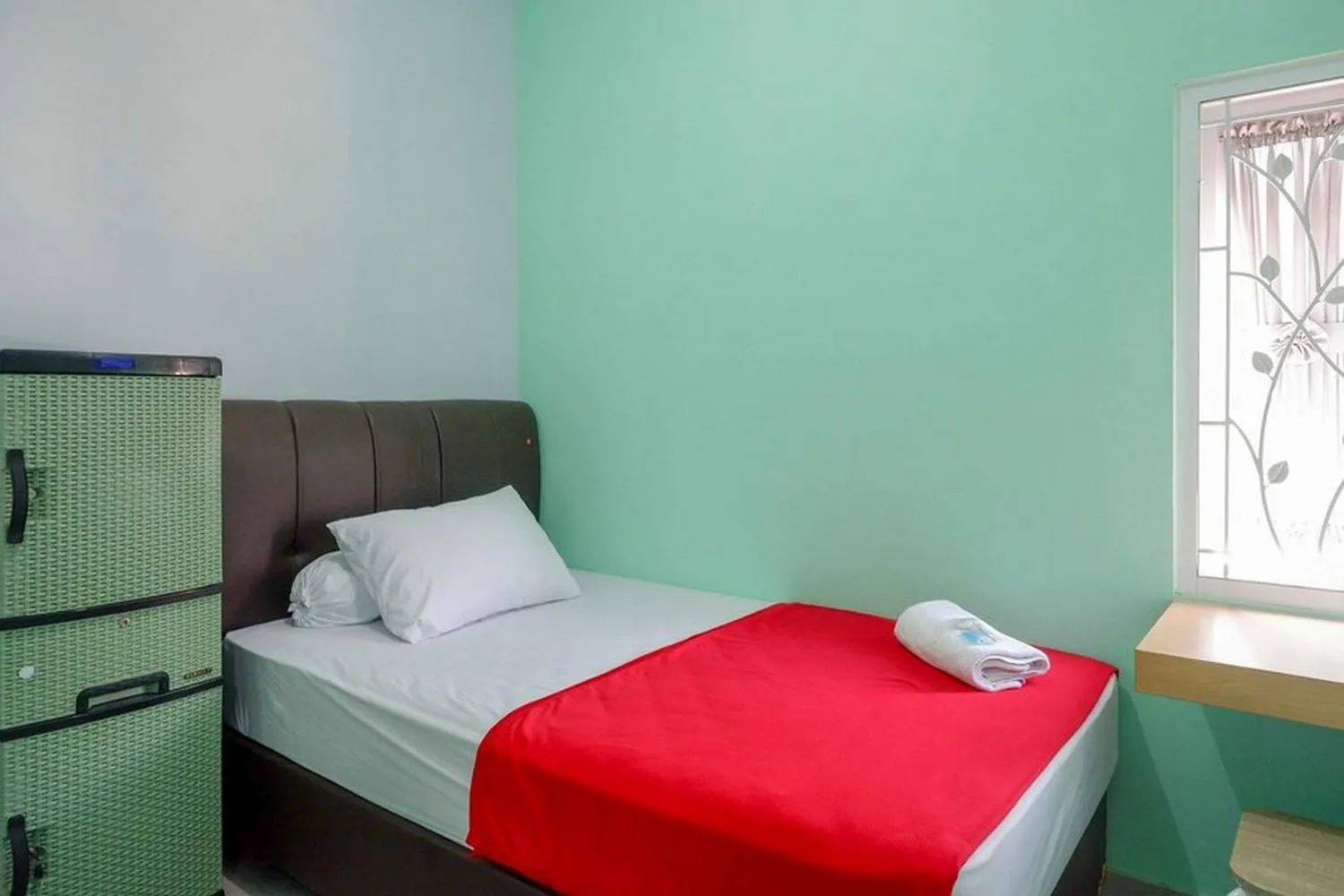 Bedroom, Bed in Griya Zukarnaen Syariah near Universitas Mercubuana Yogyakarta RedPartner