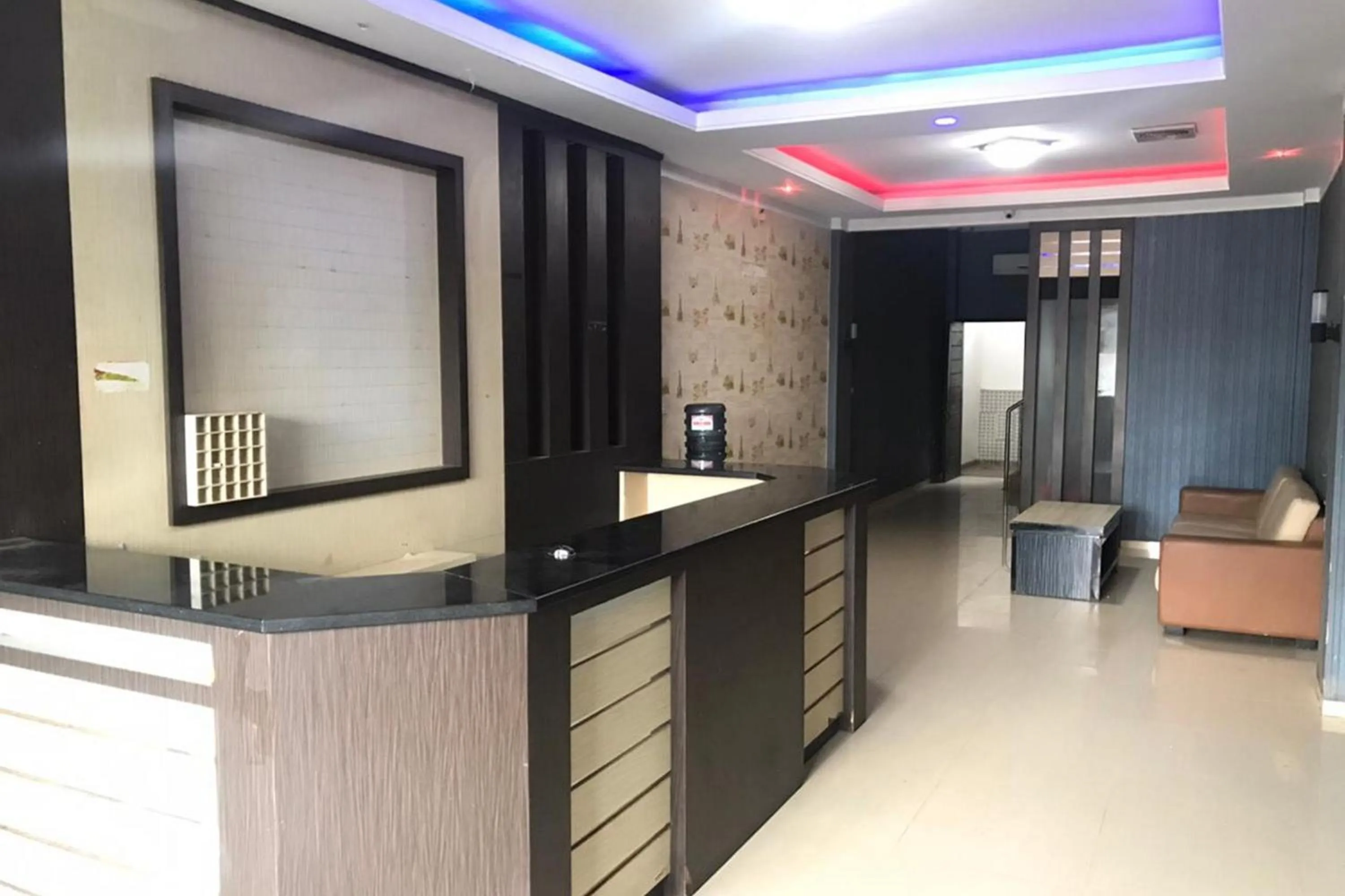 Facade/entrance in RedDoorz @ Jalan Gajah Mada Lampung