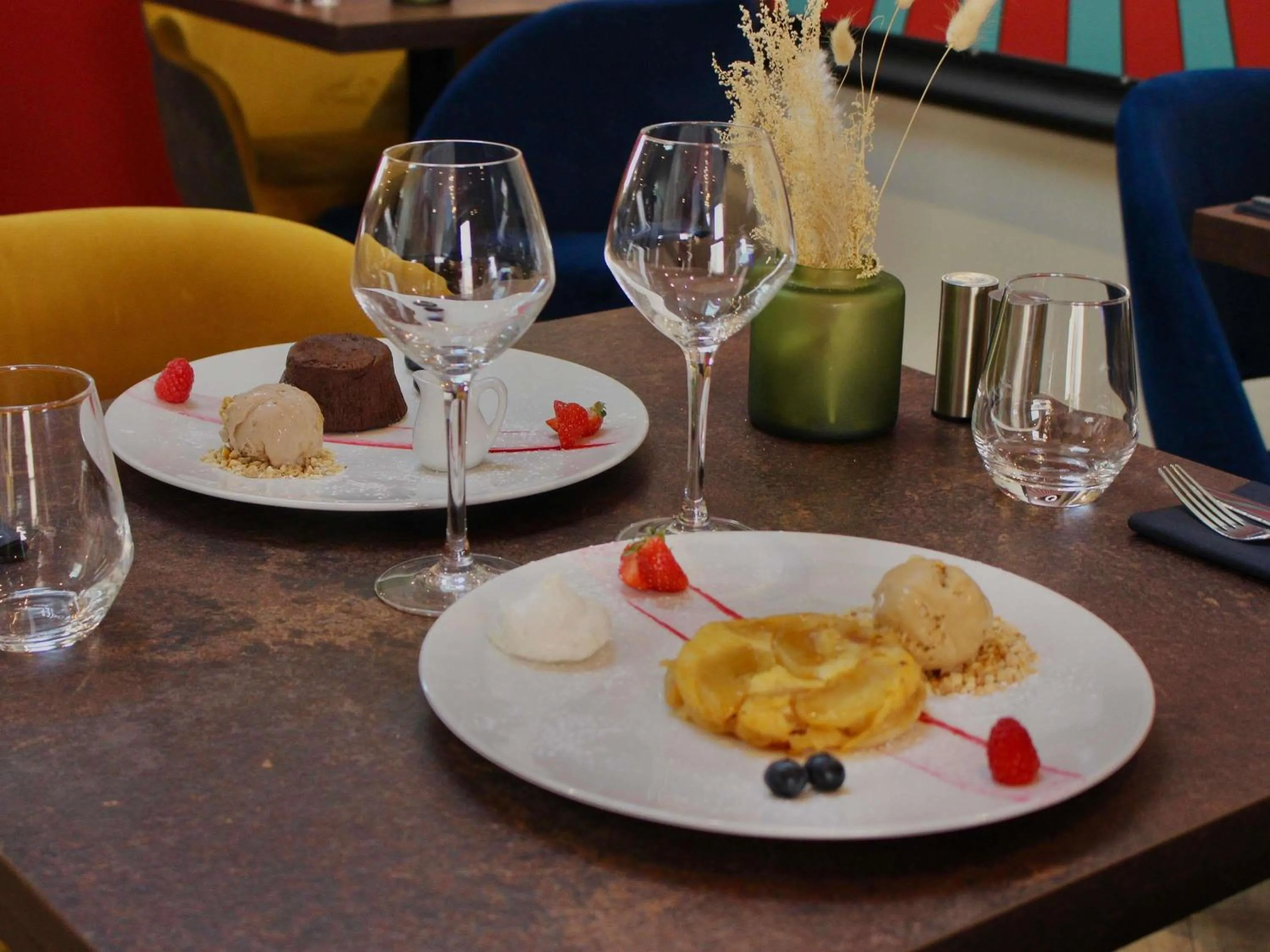 Restaurant/places to eat in ibis Styles Dijon Sud Domaine De Beauregard 21600 Longvic