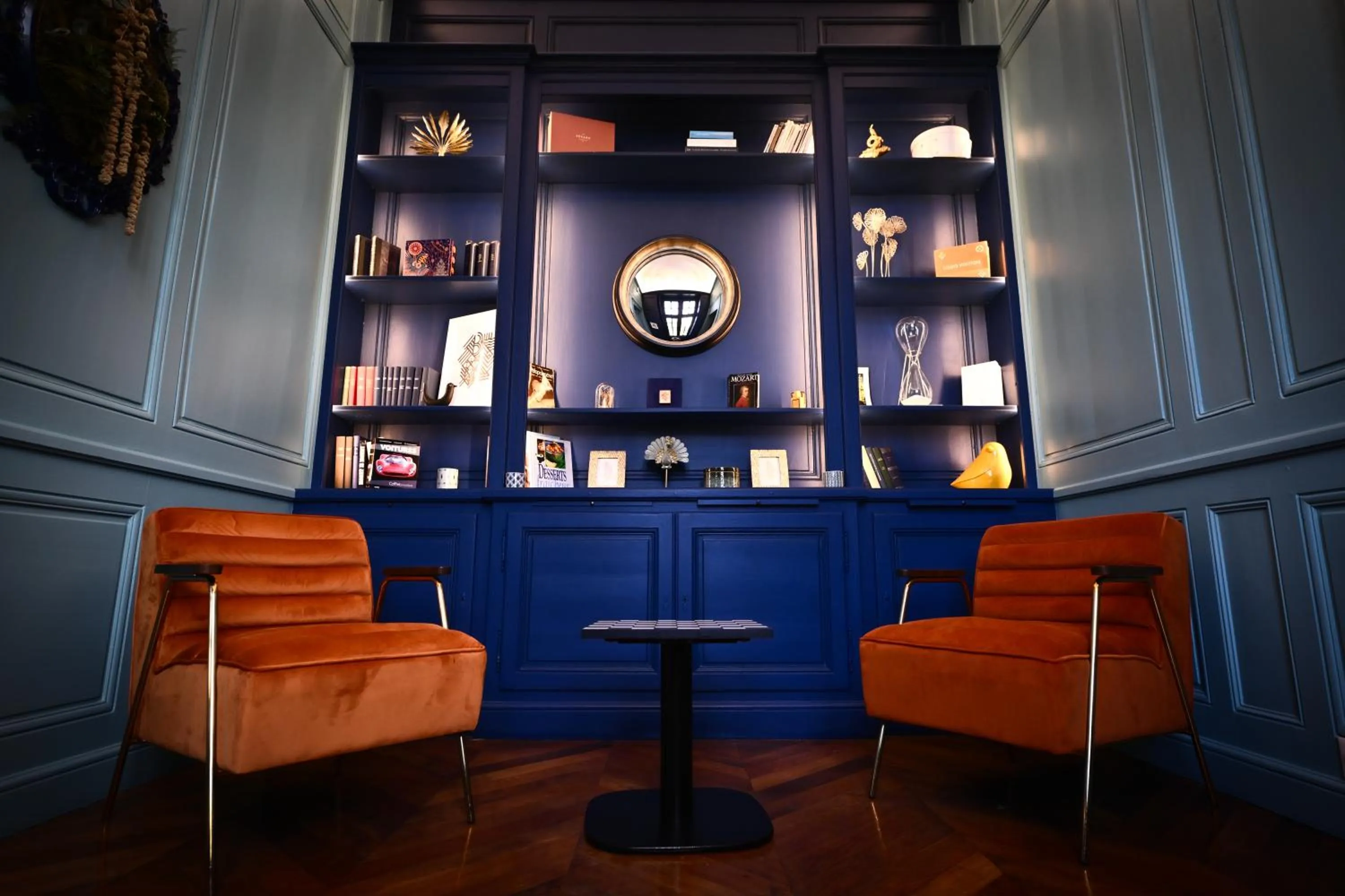 Seating area in ibis Styles Dijon Sud Domaine De Beauregard 21600 Longvic