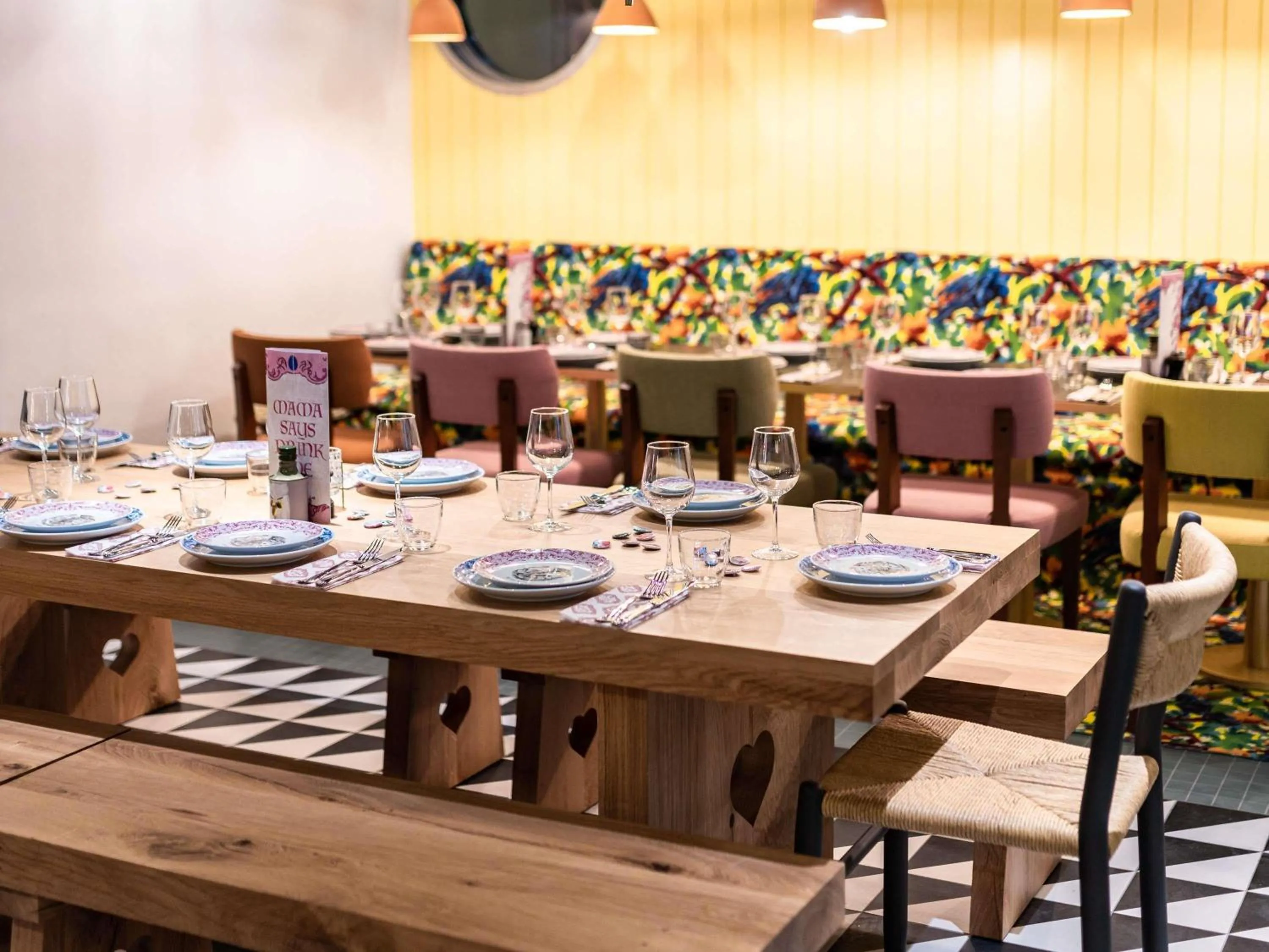 Restaurant/places to eat in Mama Shelter Lisboa