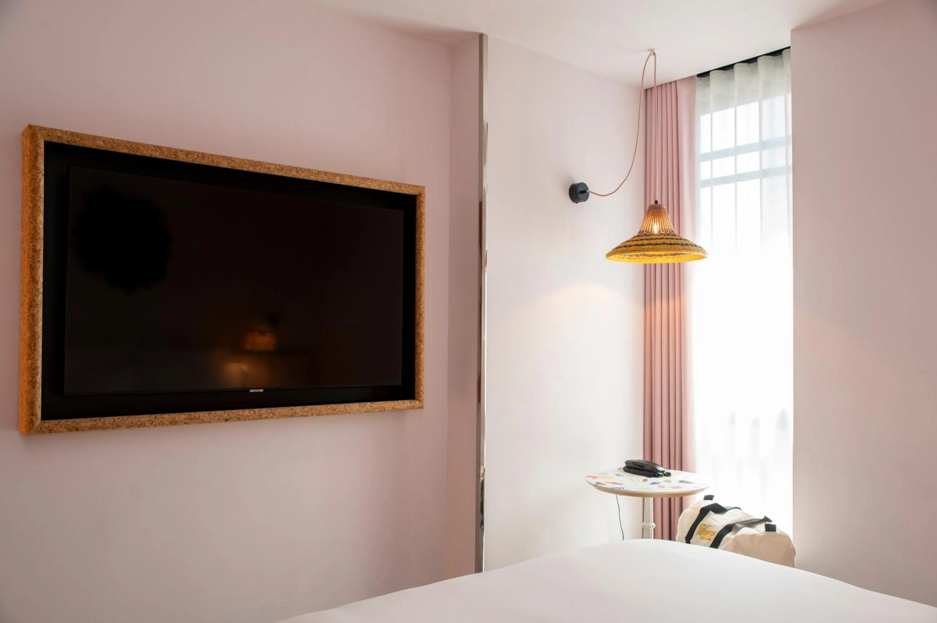 Bed in Mama Shelter Lisboa