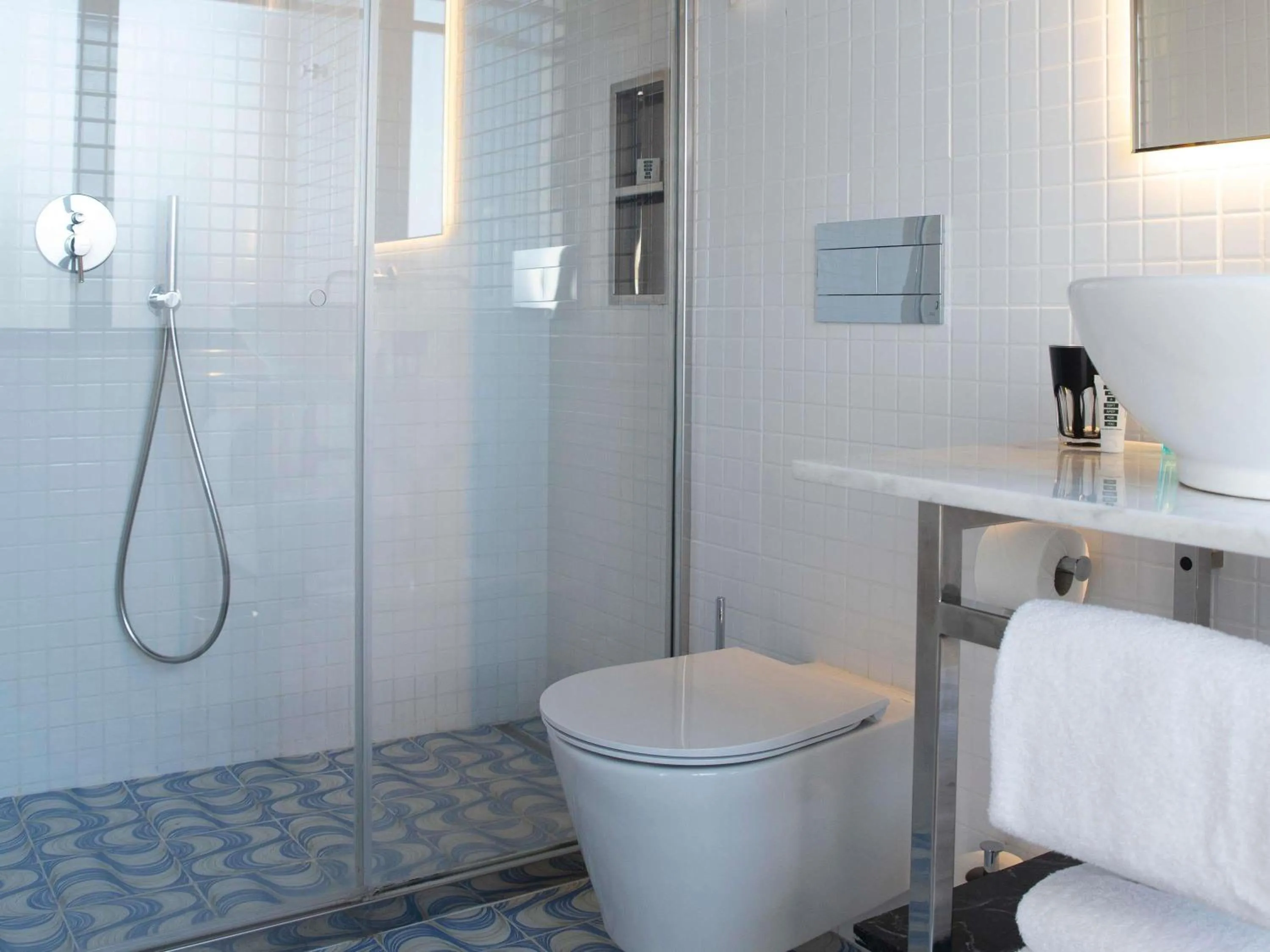 Bedroom in Mama Shelter Lisboa