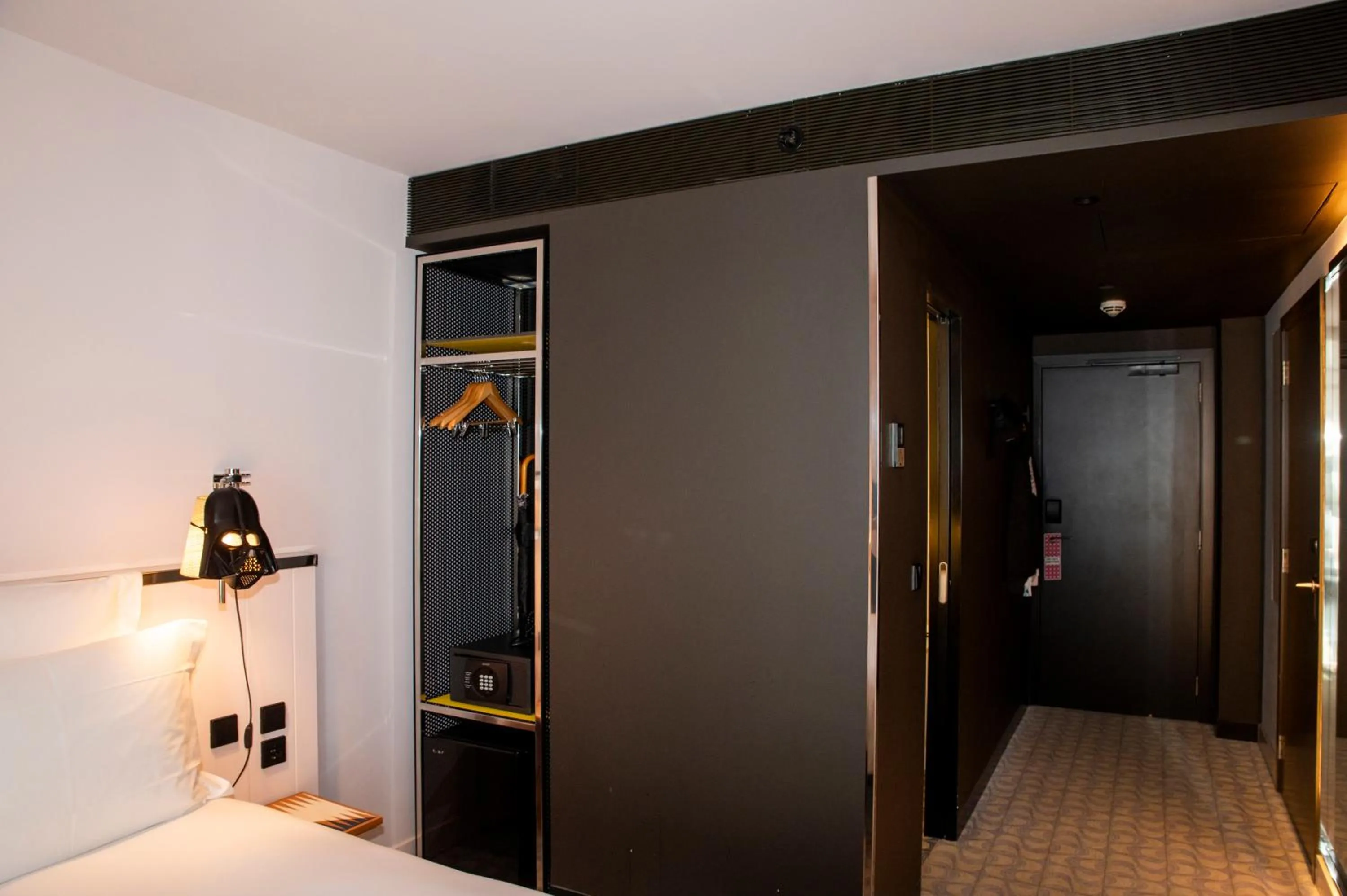 Bed in Mama Shelter Lisboa