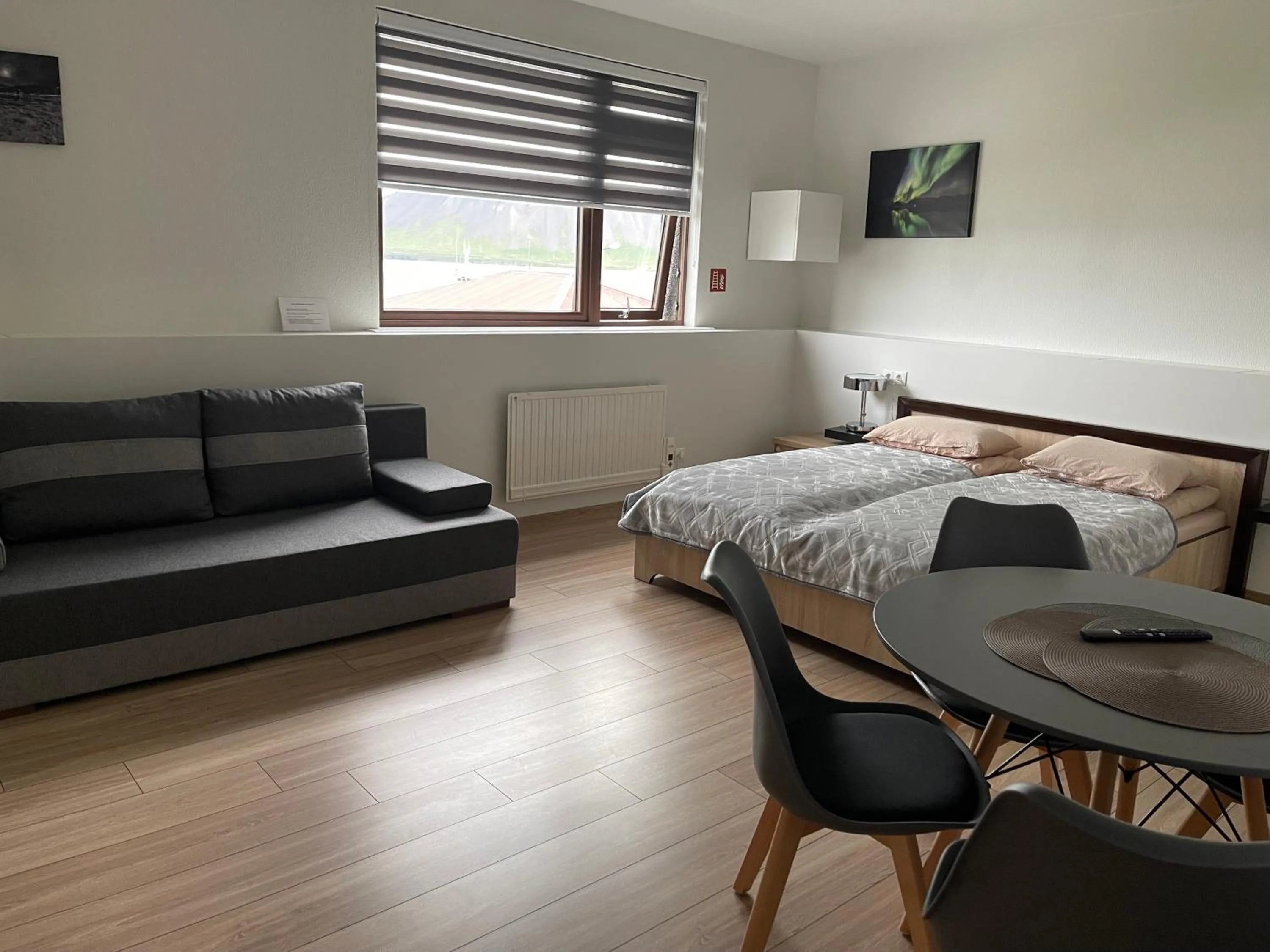 Photo of the whole room, Bed in Helgrindur Guesthouse