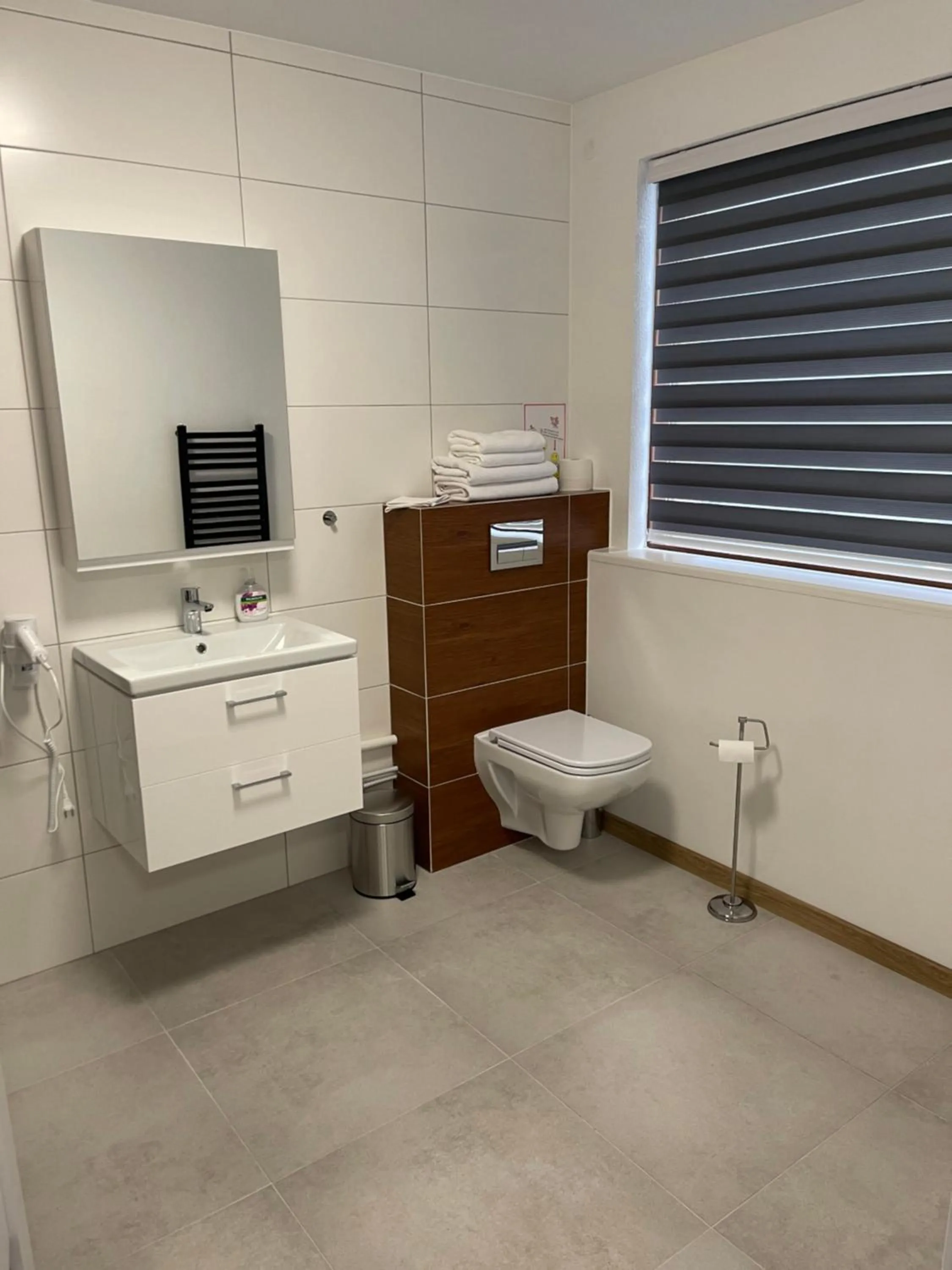 Bathroom in Helgrindur Guesthouse