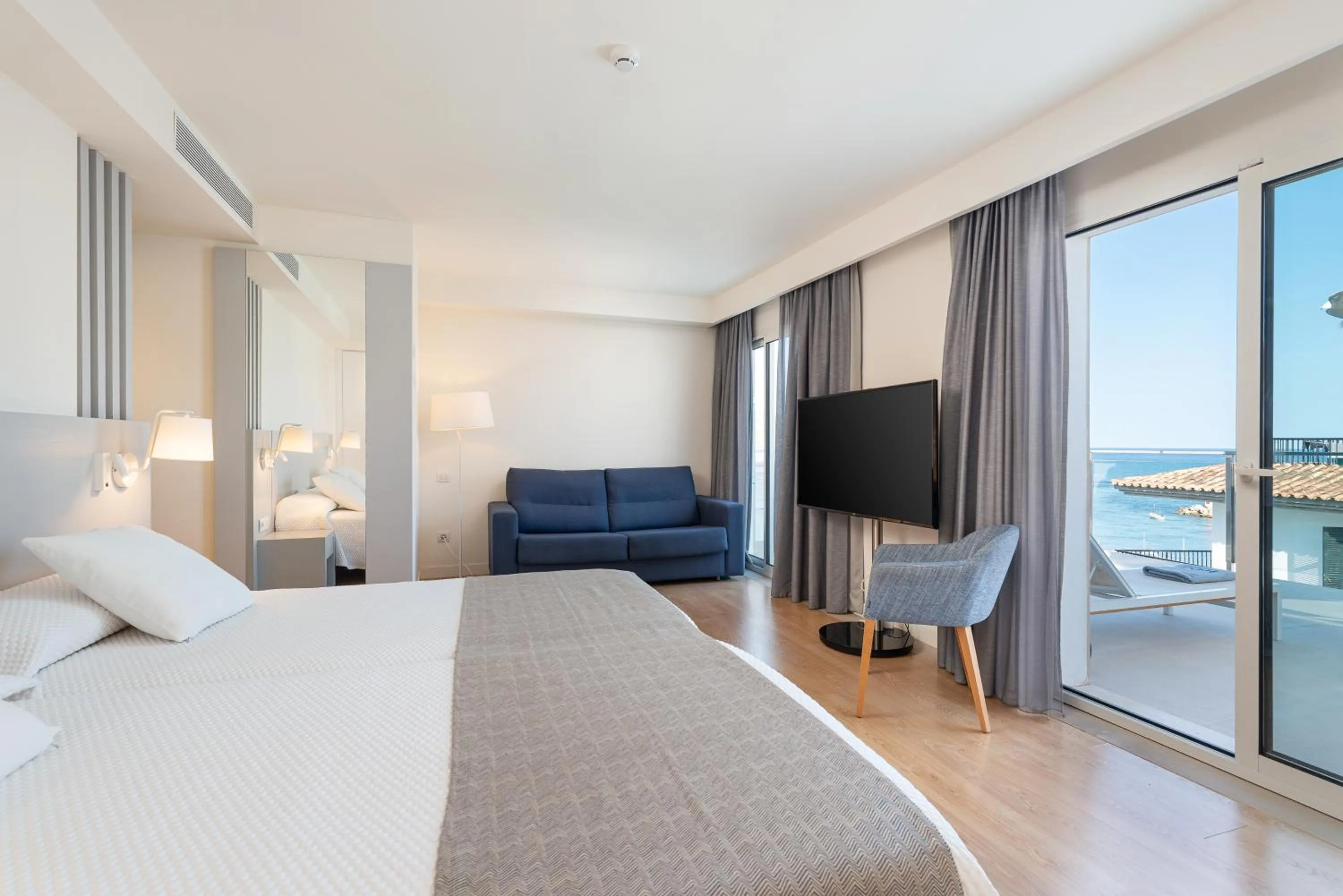 Bed in Hotel Cala Bona