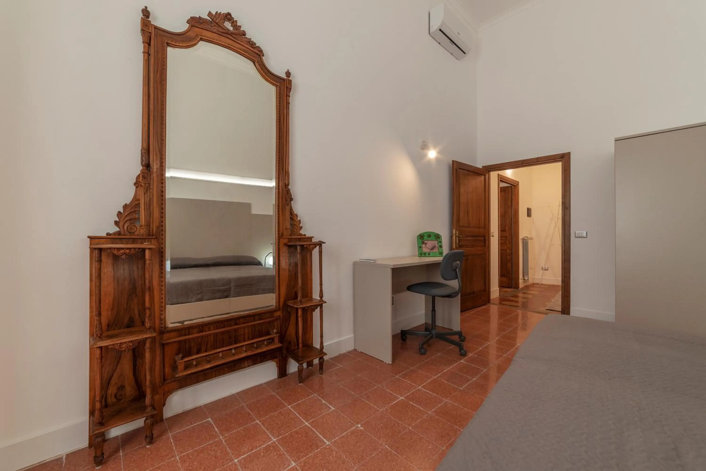 Bedroom, Bed in Largo di Torre Argentina Apartment
