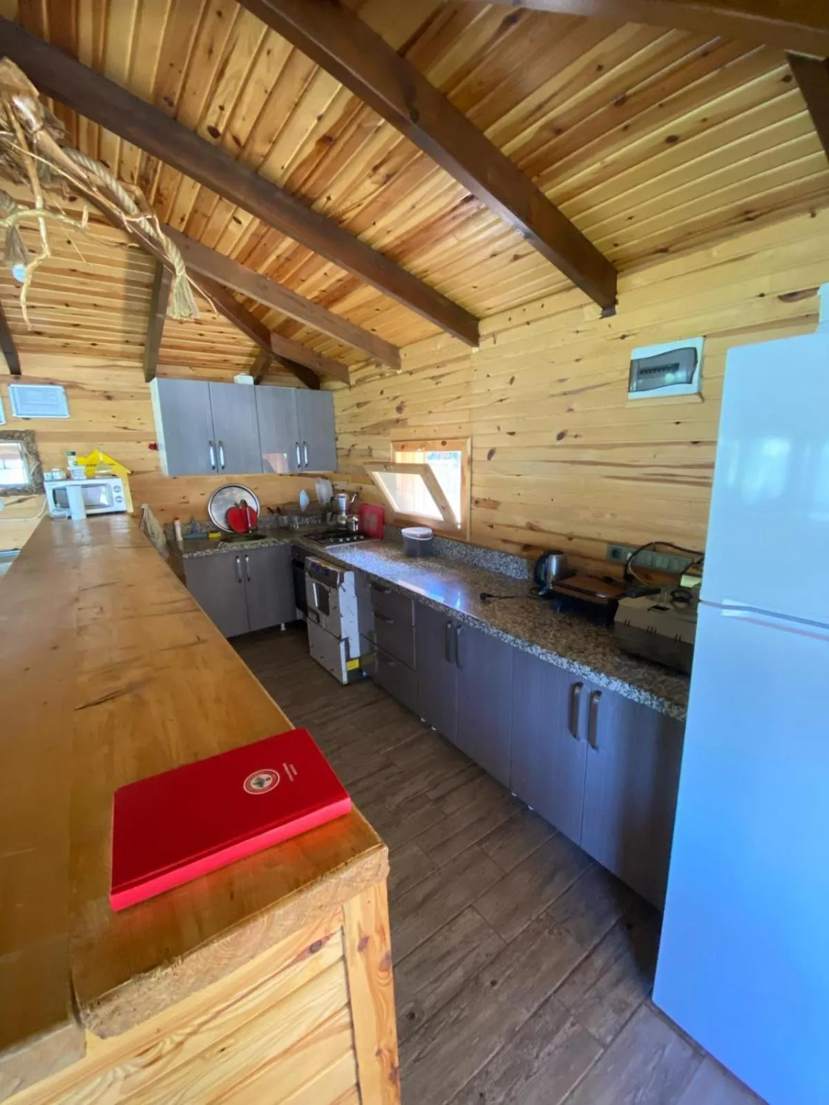 Restaurant/places to eat in Oce Bungalow