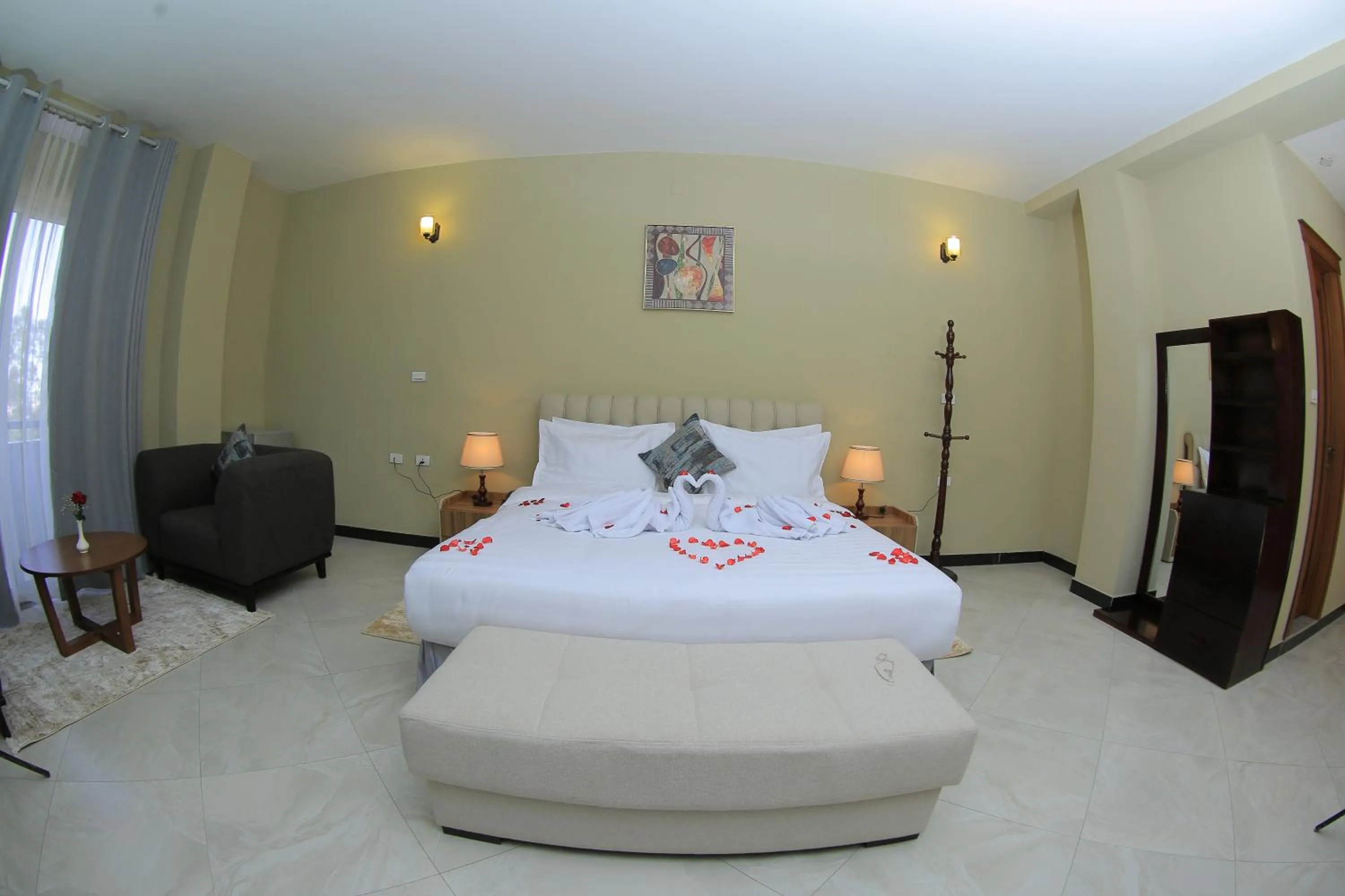 Photo of the whole room, Bed in Daisy Hotel