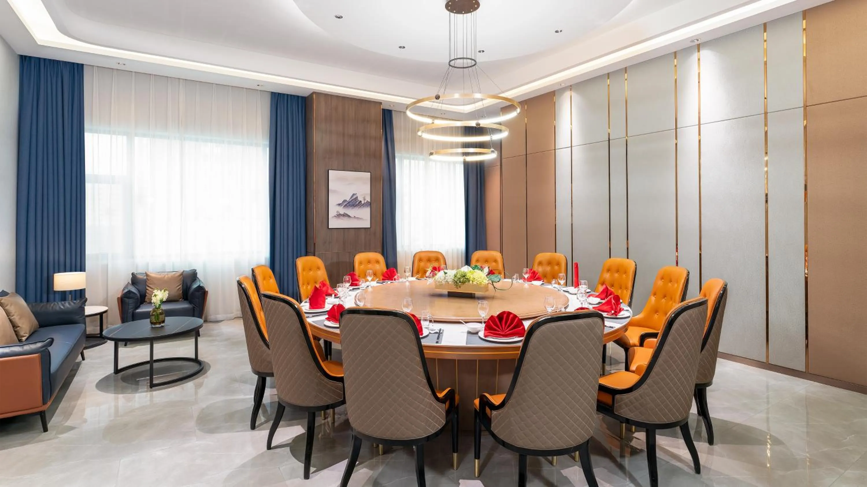 Restaurant/places to eat in Holiday Inn Express Xining Railway Station by IHG