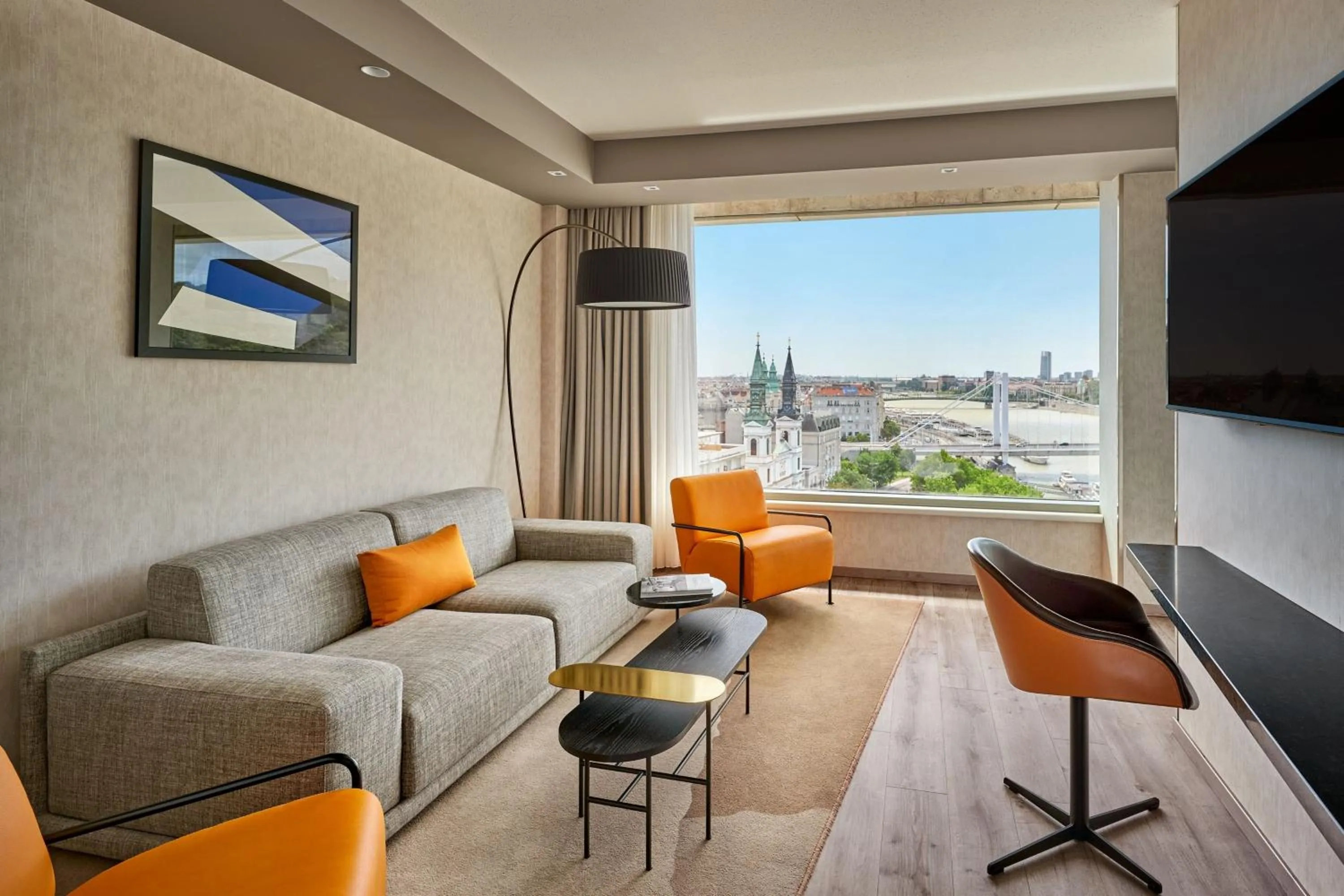 Living room in Budapest Marriott Hotel