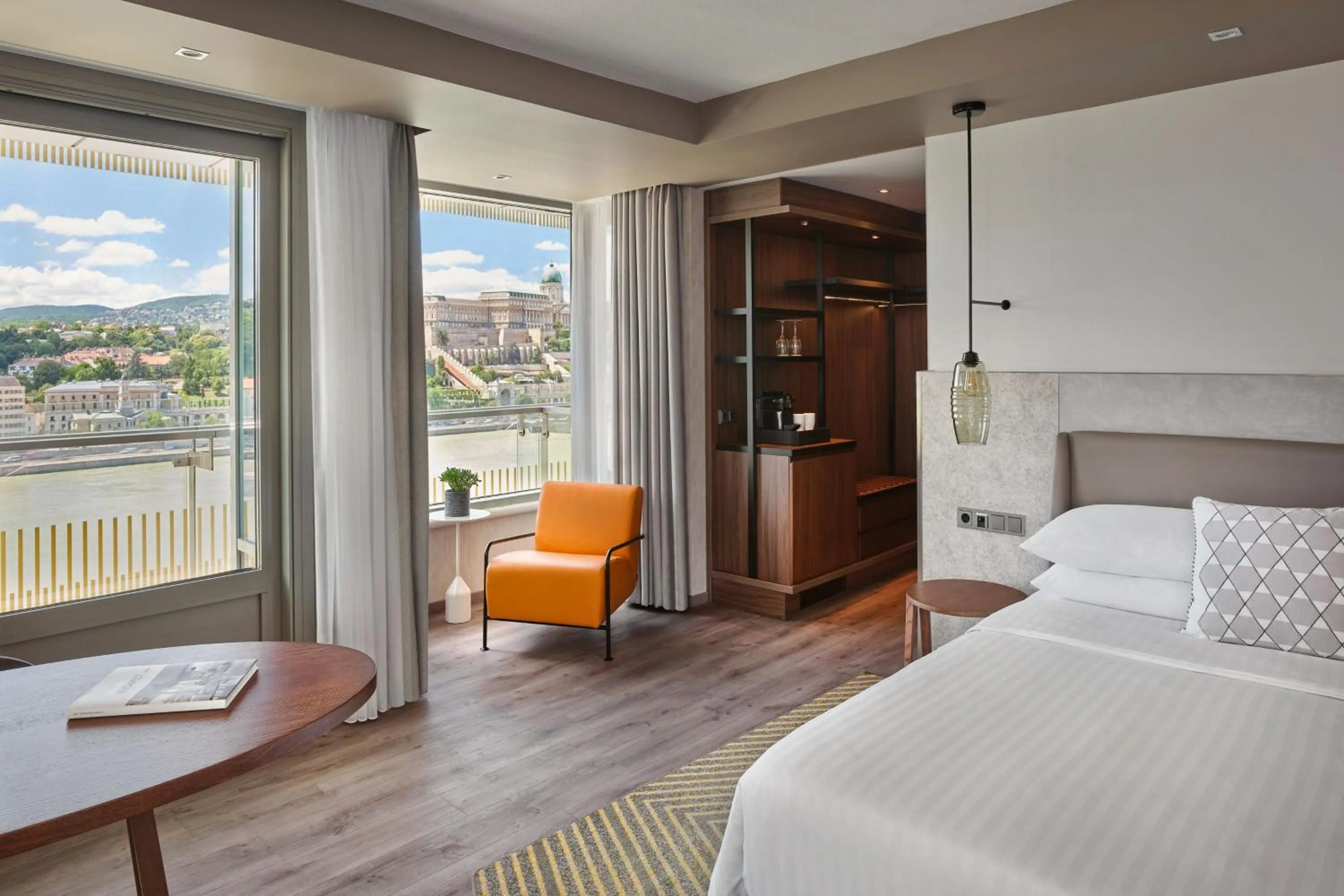 Bedroom, Bed in Budapest Marriott Hotel