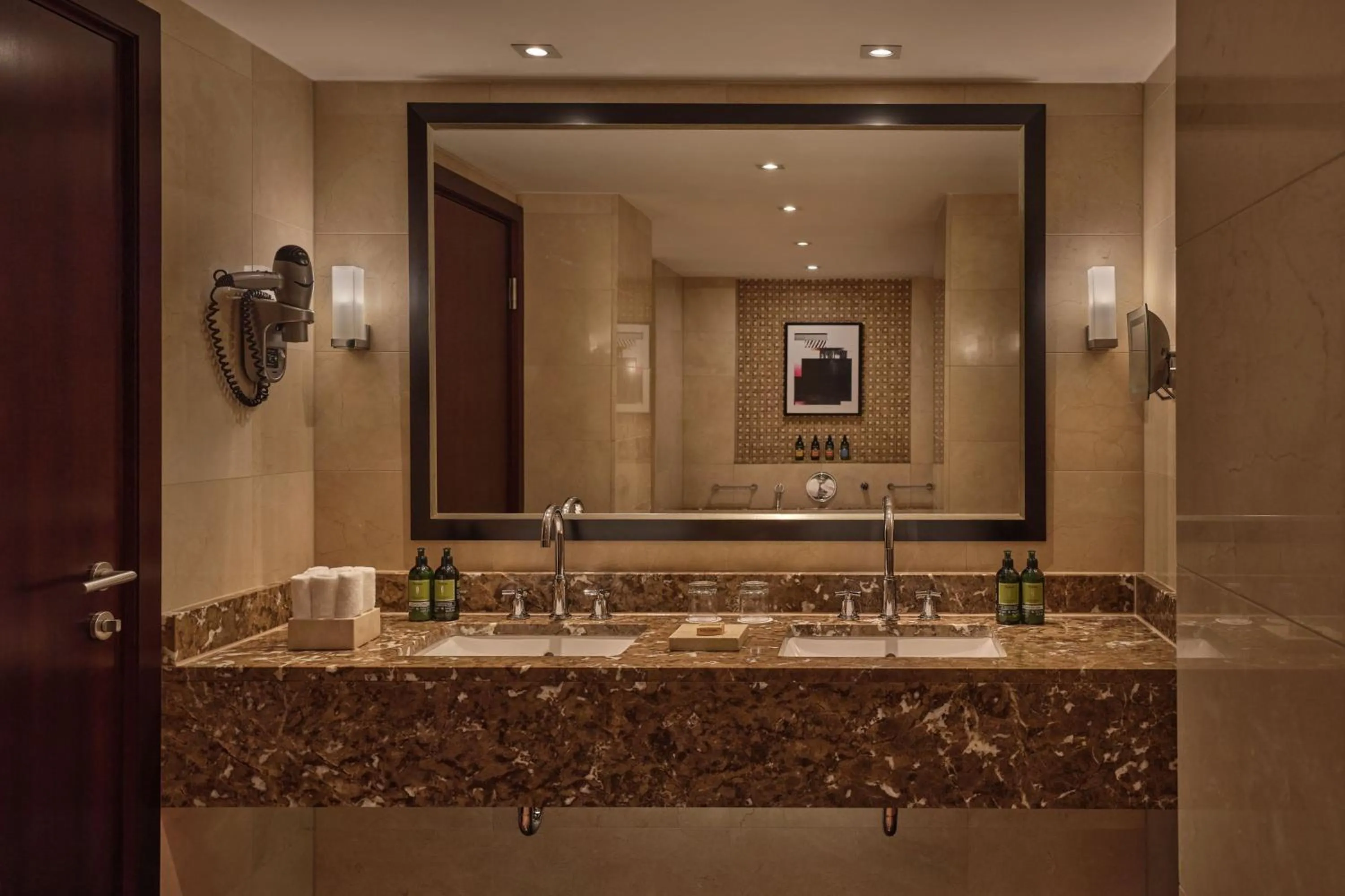 Bathroom in Budapest Marriott Hotel