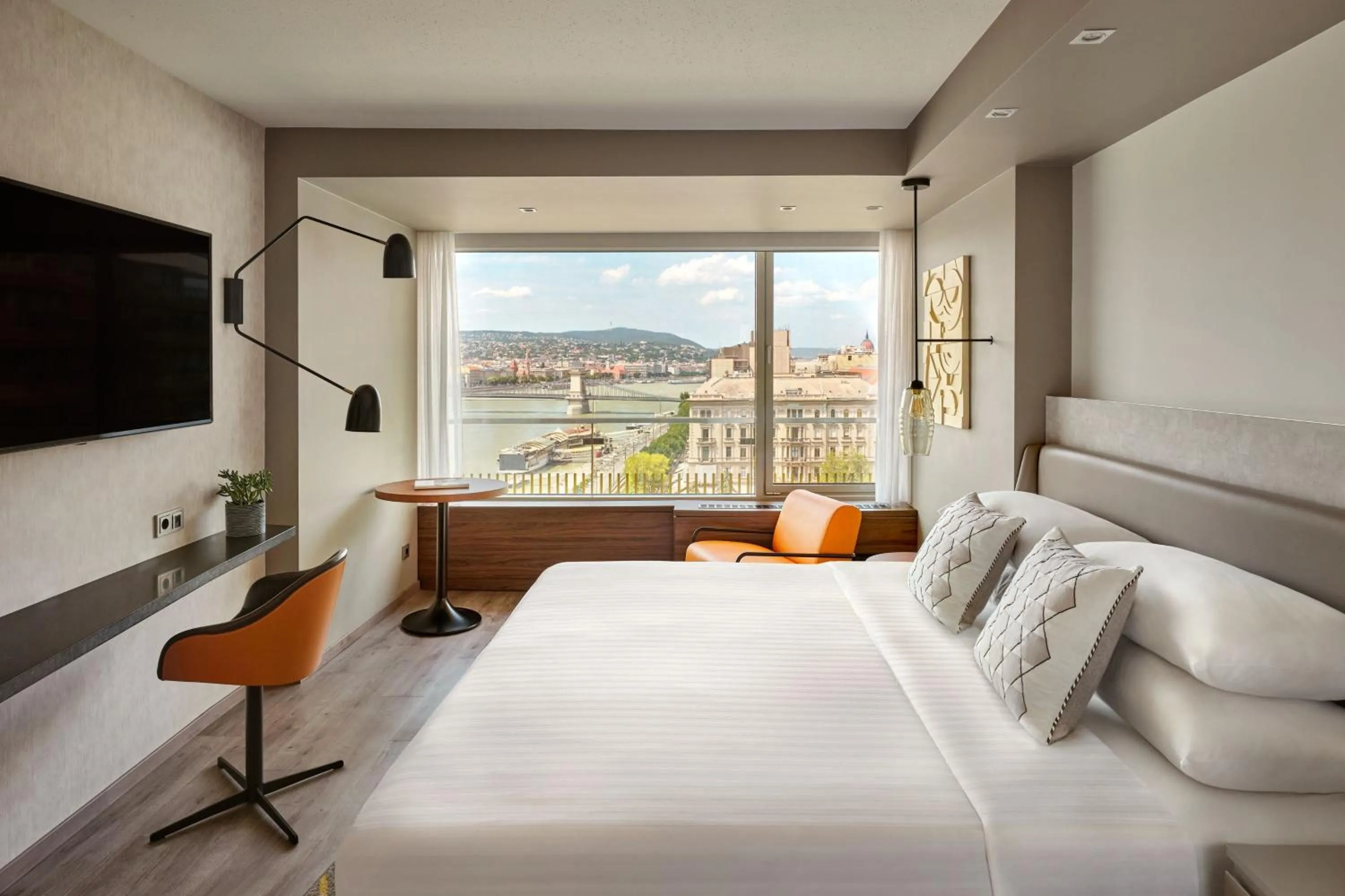 Bedroom, Bed in Budapest Marriott Hotel