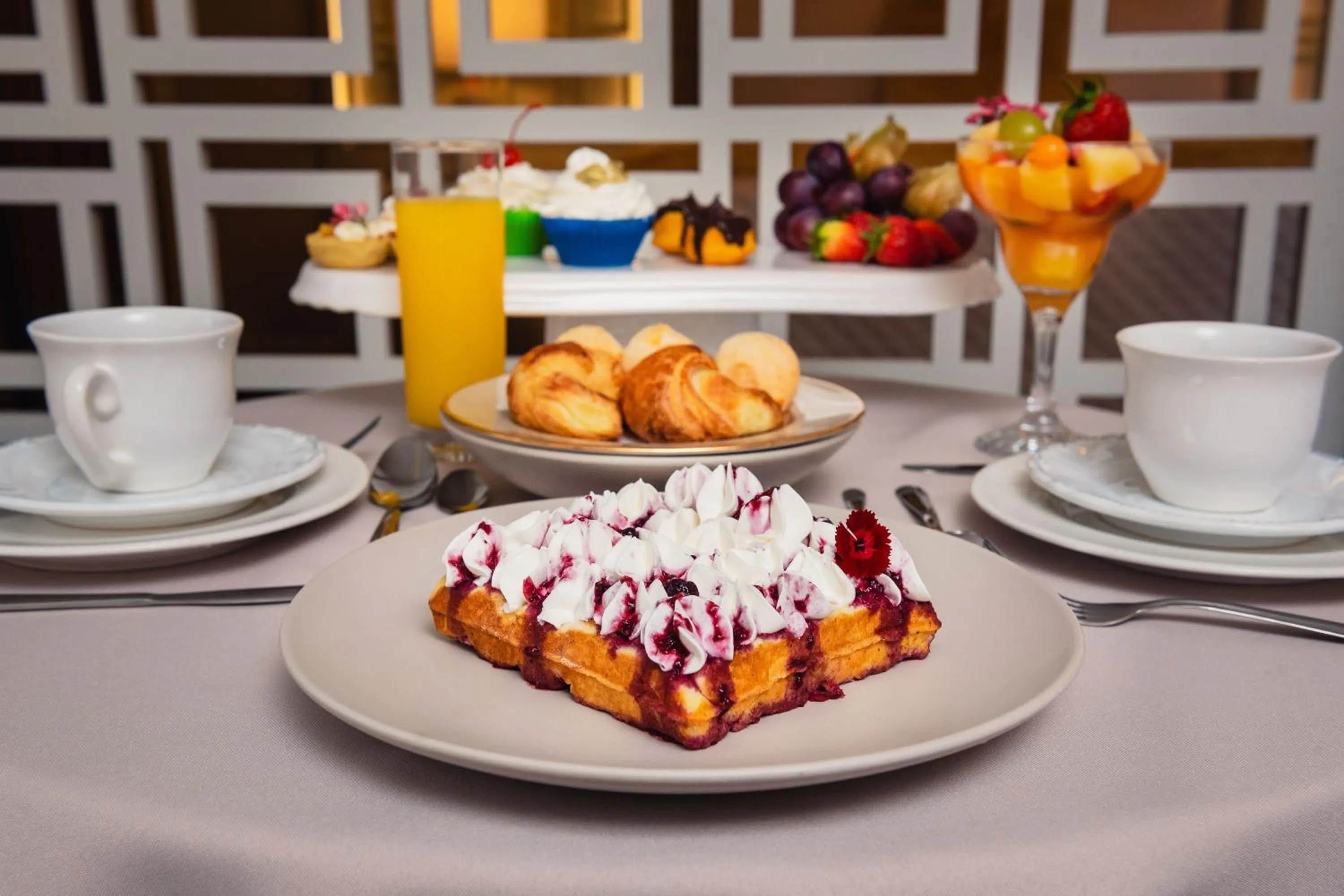 Breakfast in Hotel e Restaurante GIRATÓRIO RF Vision - A melhor vista 360 de Gramado