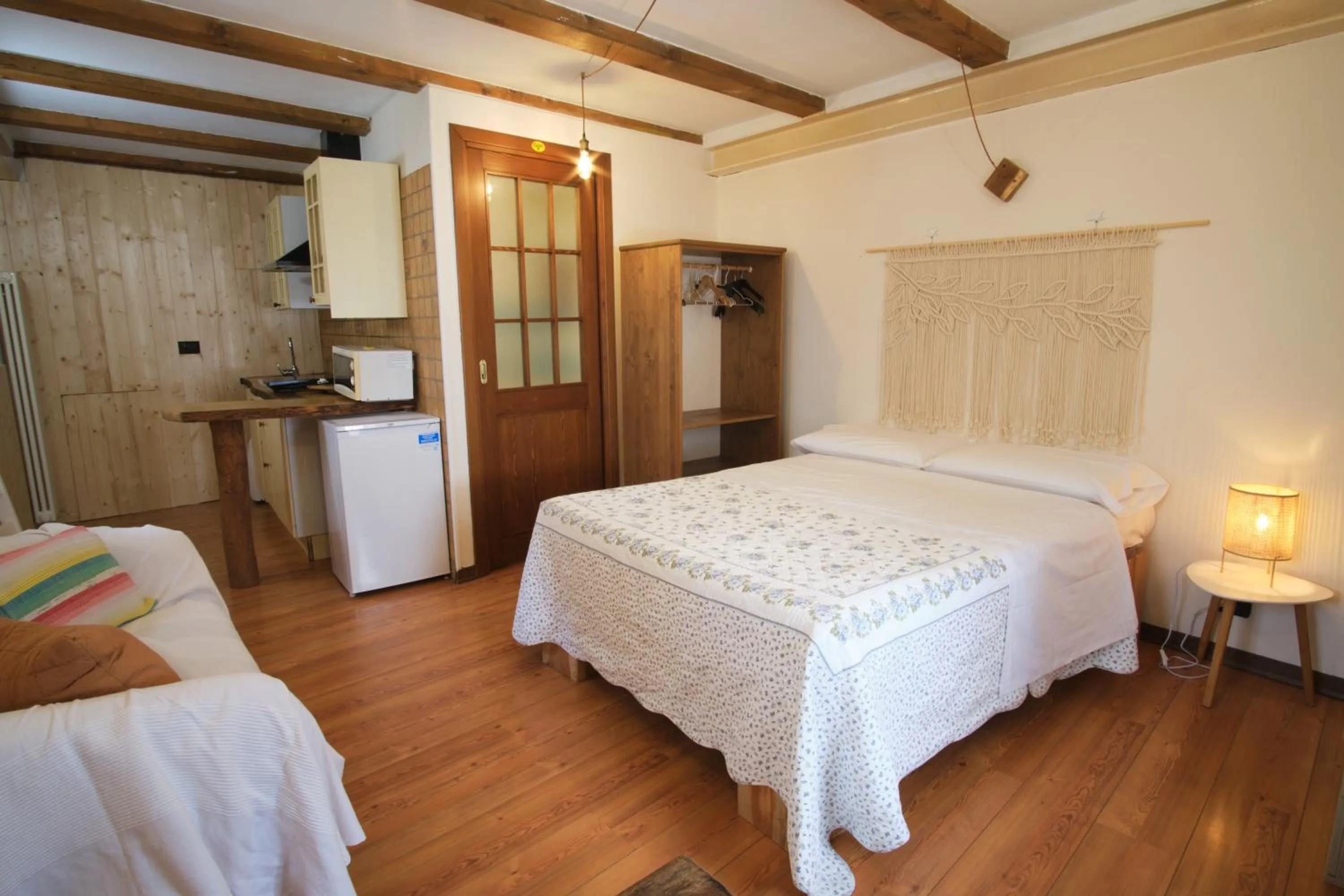 Bedroom, Bed in Casa Tomà